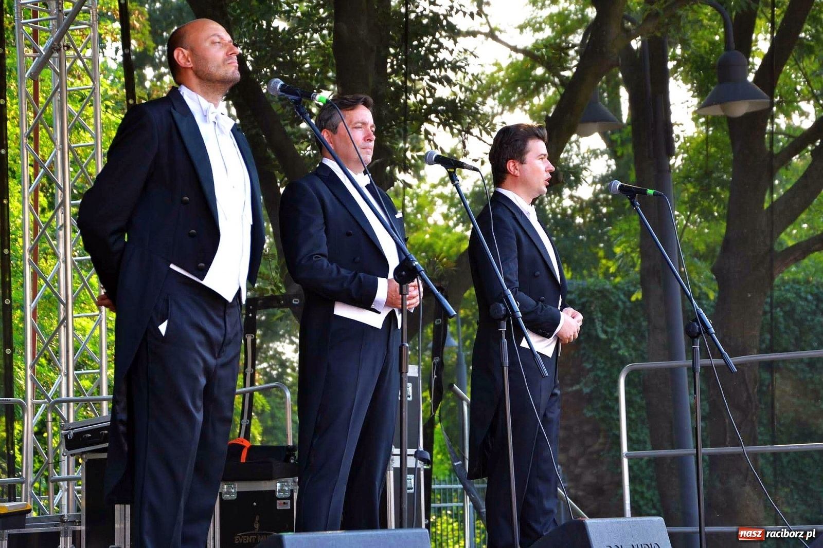 Zdjęcie w galerii na portalu naszraciborz.pl: Trzej Tenorzy czarowali muzyką na zamku [FOTO i WIDEO] wiadomości z regionu