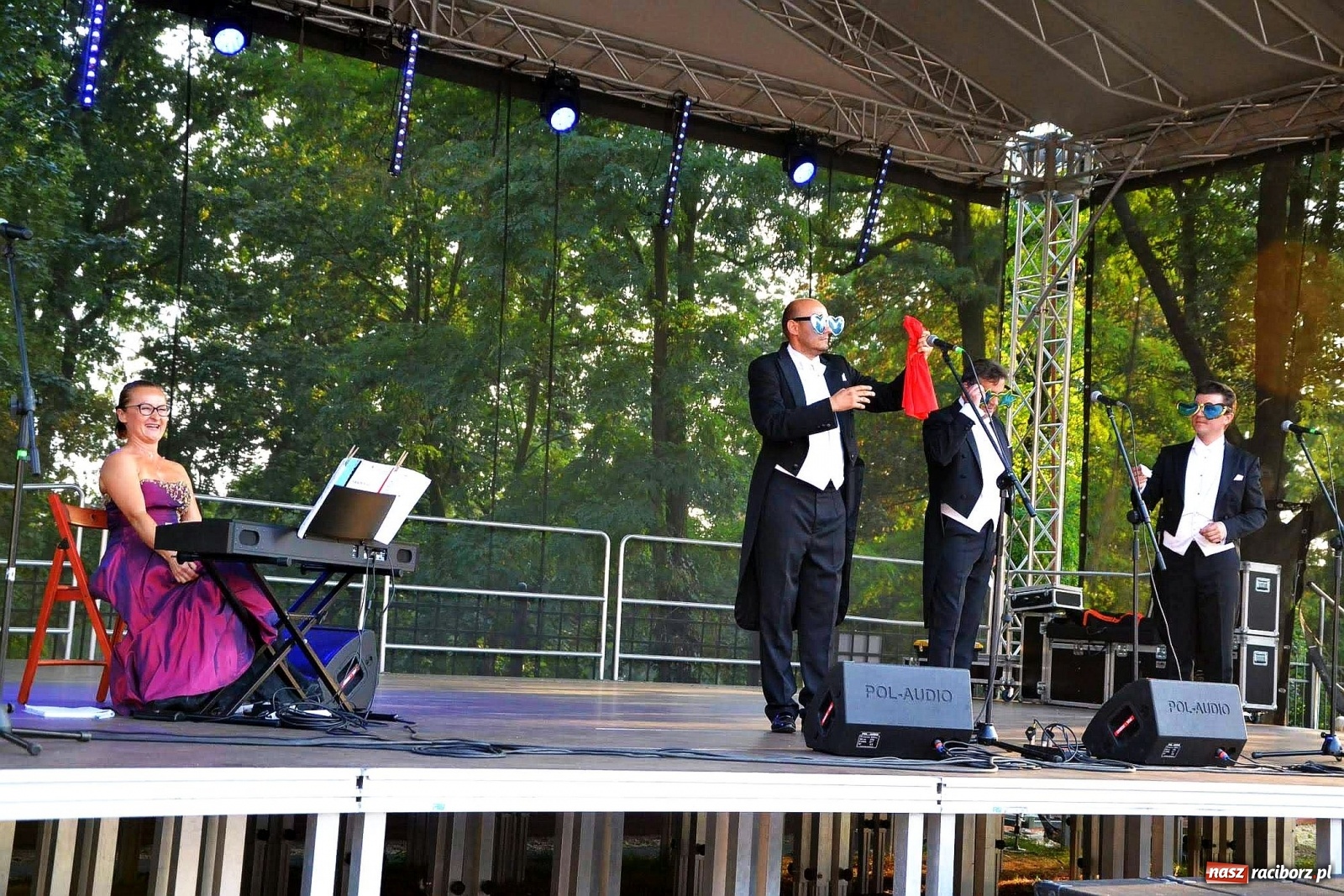 Zdjęcie w galerii na portalu naszraciborz.pl: Trzej Tenorzy czarowali muzyką na zamku [FOTO i WIDEO] wiadomości z regionu