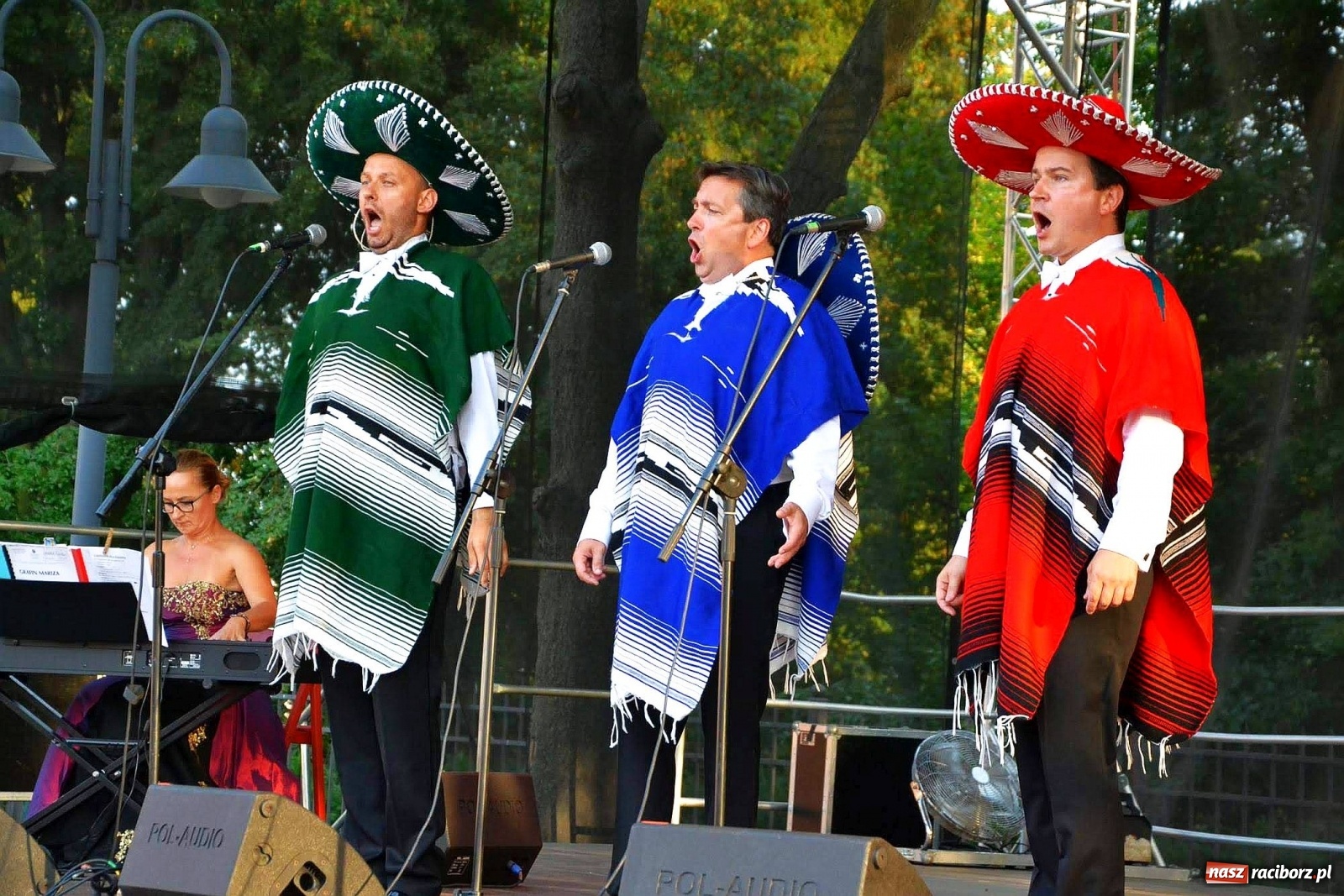 Zdjęcie w galerii na portalu naszraciborz.pl: Trzej Tenorzy czarowali muzyką na zamku [FOTO i WIDEO] wiadomości z regionu