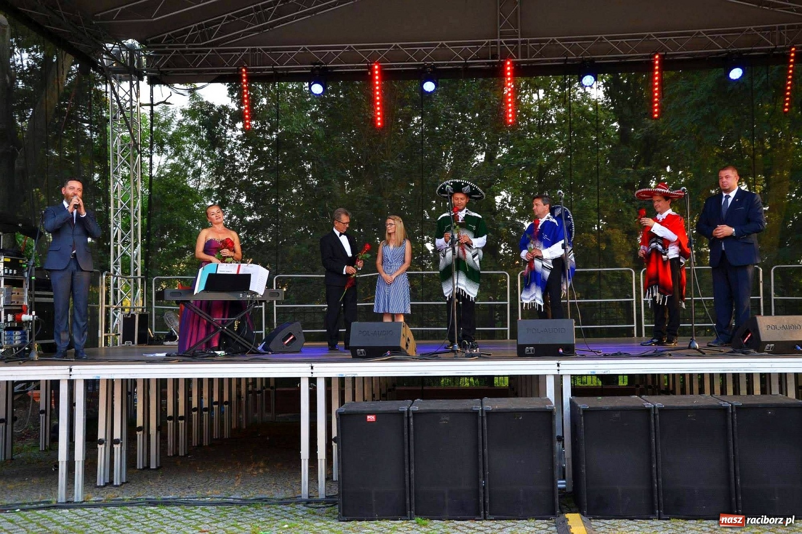 Zdjęcie w galerii na portalu naszraciborz.pl: Trzej Tenorzy czarowali muzyką na zamku [FOTO i WIDEO] wiadomości z regionu