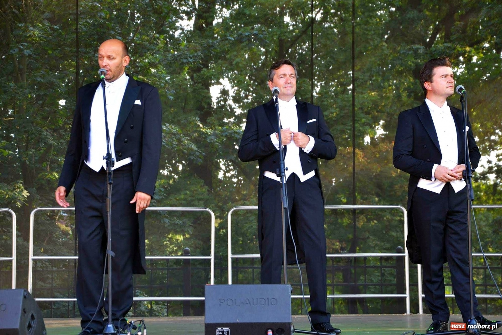 Zdjęcie w galerii na portalu naszraciborz.pl: Trzej Tenorzy czarowali muzyką na zamku [FOTO i WIDEO] wiadomości z regionu