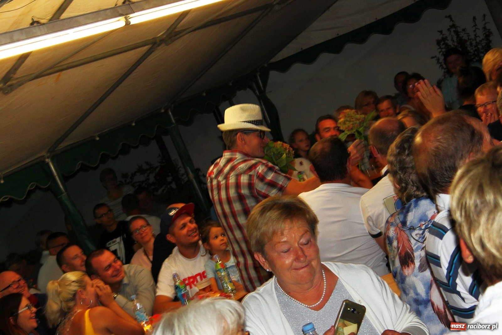 Zdjęcie w galerii na portalu naszraciborz.pl: Jo ta gęba skądś znom. Dożynki w Wojnowcach  wiadomości z regionu