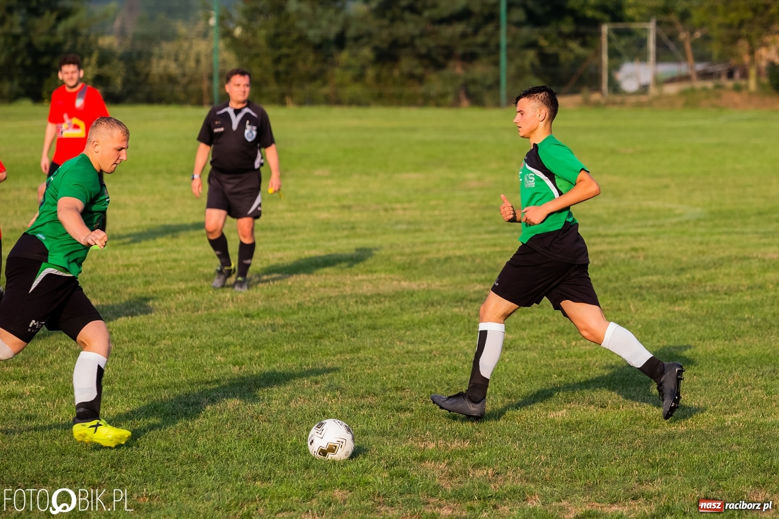 Zdjęcie w galerii na portalu naszraciborz.pl: C klasa. Udana inauguracja bolesławskiego Ruchu [FOTO] wiadomości z regionu