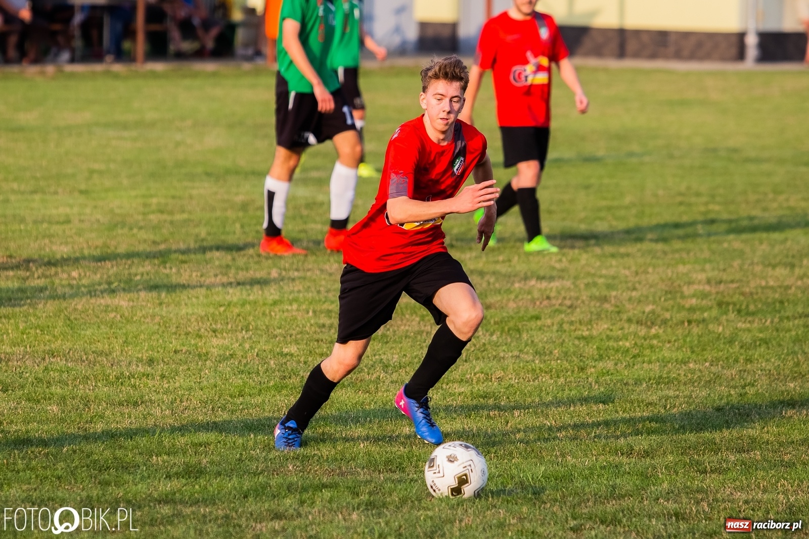 Zdjęcie w galerii na portalu naszraciborz.pl: C klasa. Udana inauguracja bolesławskiego Ruchu [FOTO] wiadomości z regionu