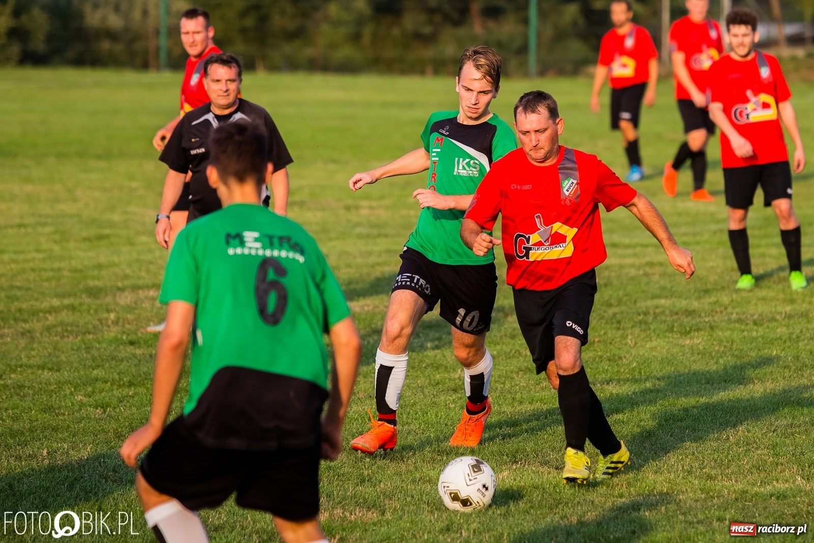 Zdjęcie w galerii na portalu naszraciborz.pl: C klasa. Udana inauguracja bolesławskiego Ruchu [FOTO] wiadomości z regionu