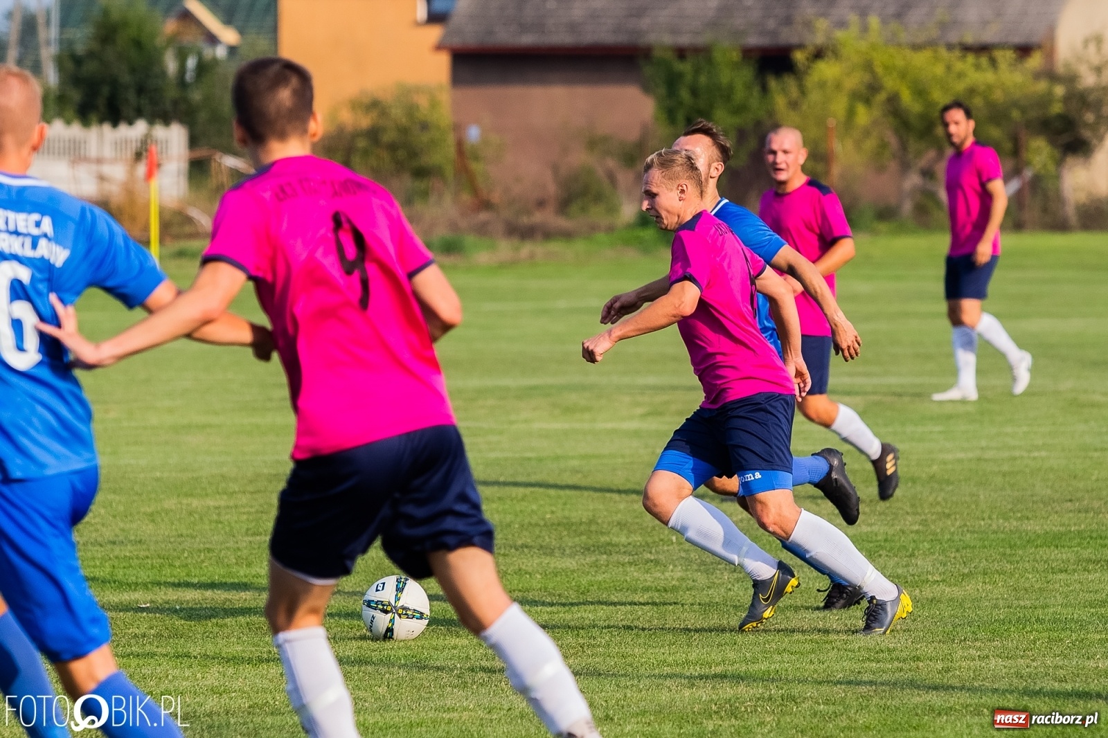Zdjęcie w galerii na portalu naszraciborz.pl: Zawsze opłaca się grać do końca. Krzyżanowice zdobyły świerklańską Fortecę [FOTO] wiadomości z regionu