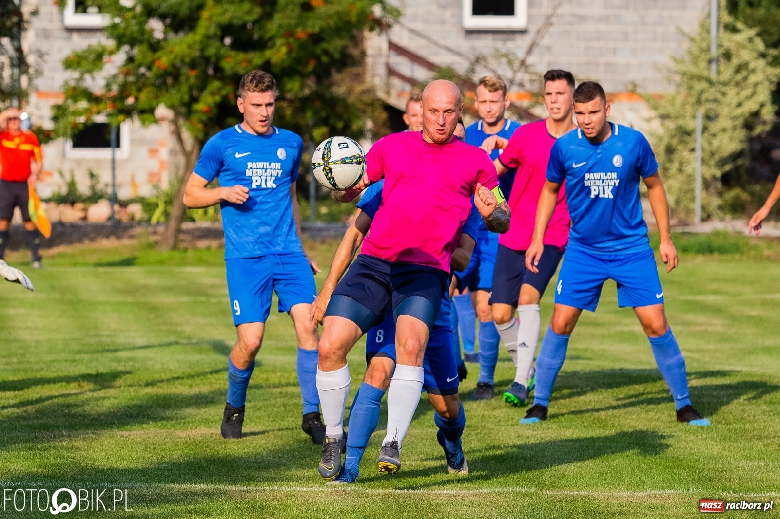 Zdjęcie w galerii na portalu naszraciborz.pl: Zawsze opłaca się grać do końca. Krzyżanowice zdobyły świerklańską Fortecę [FOTO] wiadomości z regionu