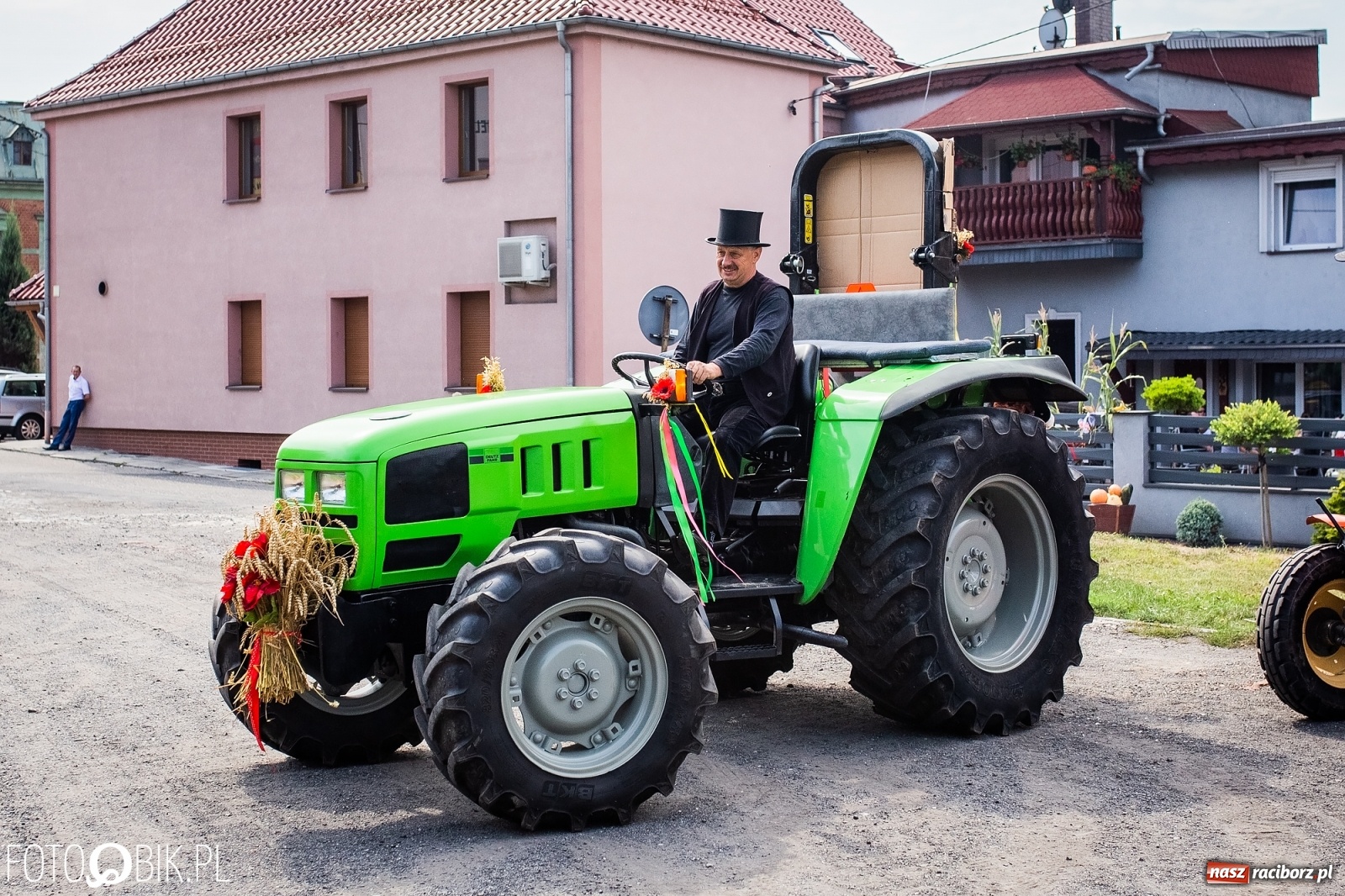 Zdjęcie w galerii na portalu naszraciborz.pl: Dożynki w Pietrowicach z lotu ptaka [WIDEO]  wiadomości z regionu