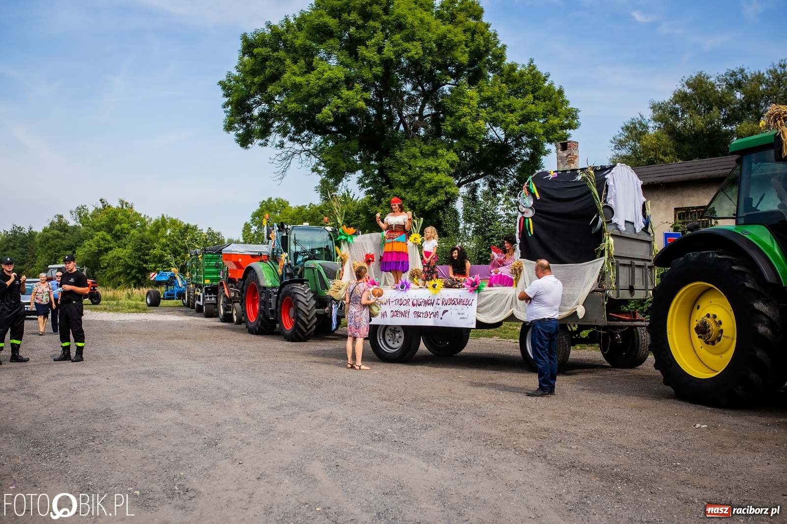 Zdjęcie w galerii na portalu naszraciborz.pl: Dożynki w Pietrowicach z lotu ptaka [WIDEO]  wiadomości z regionu