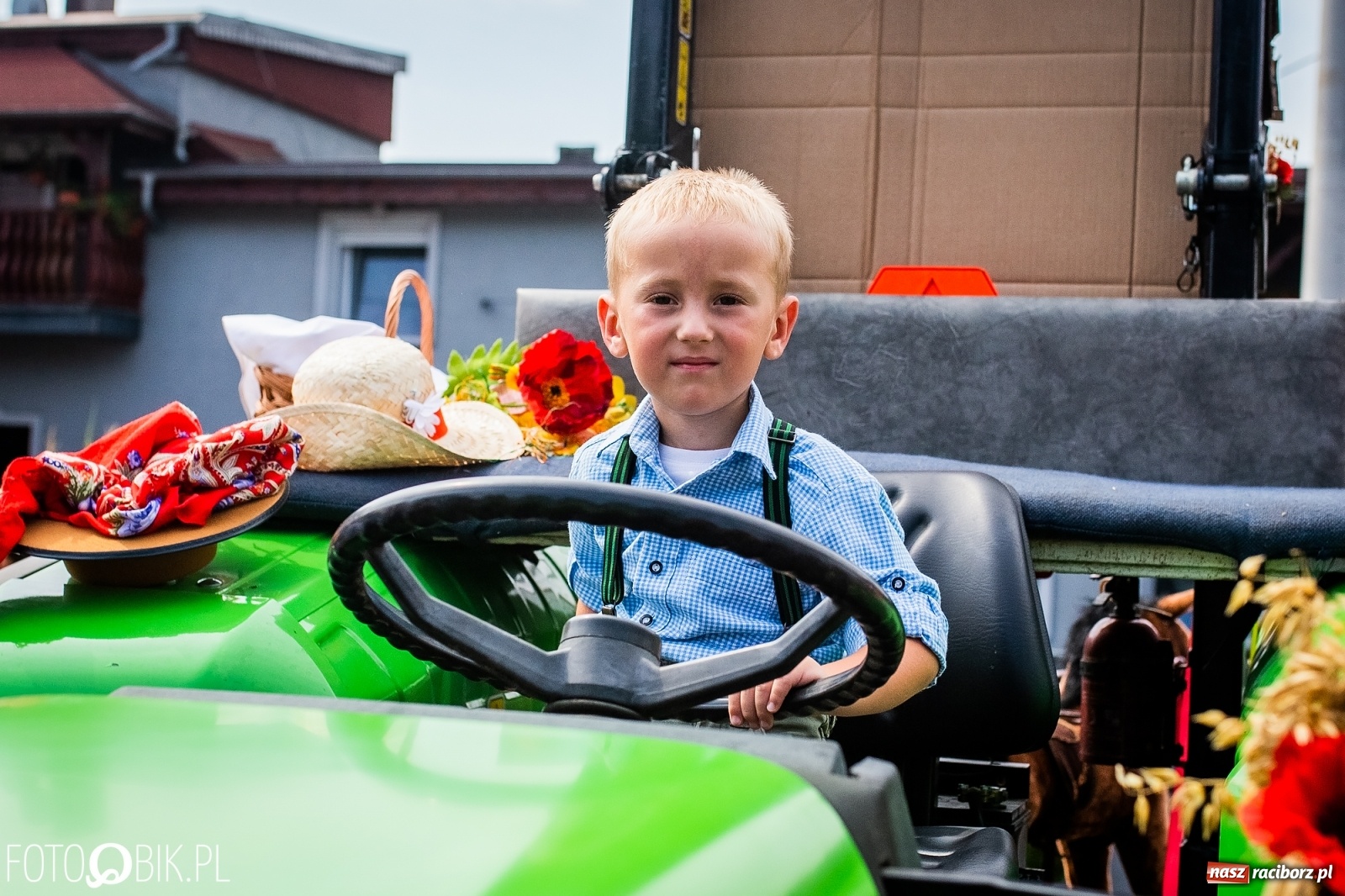 Zdjęcie w galerii na portalu naszraciborz.pl: Dożynki w Pietrowicach z lotu ptaka [WIDEO]  wiadomości z regionu