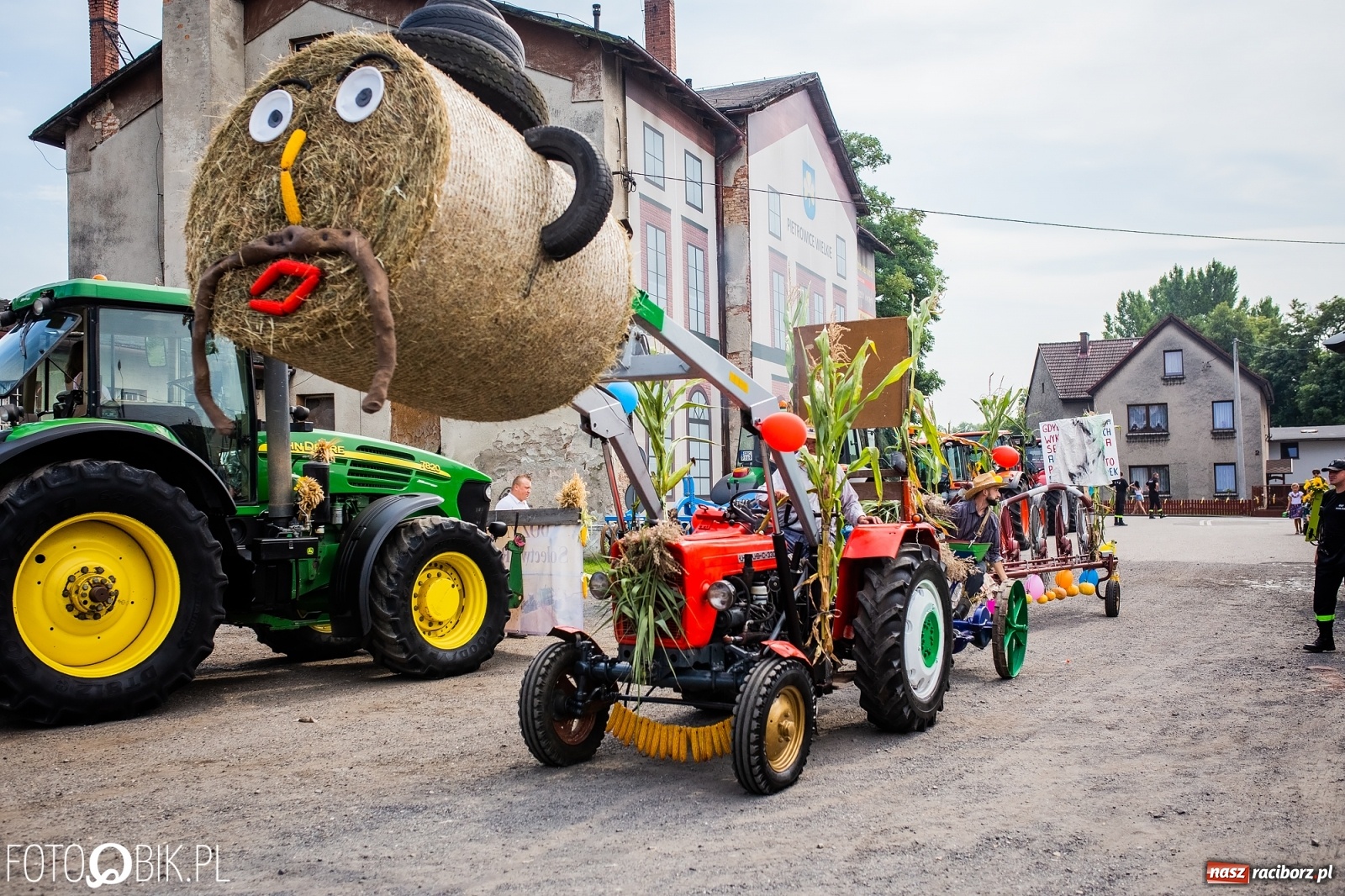 Zdjęcie w galerii na portalu naszraciborz.pl: Dożynki w Pietrowicach z lotu ptaka [WIDEO]  wiadomości z regionu
