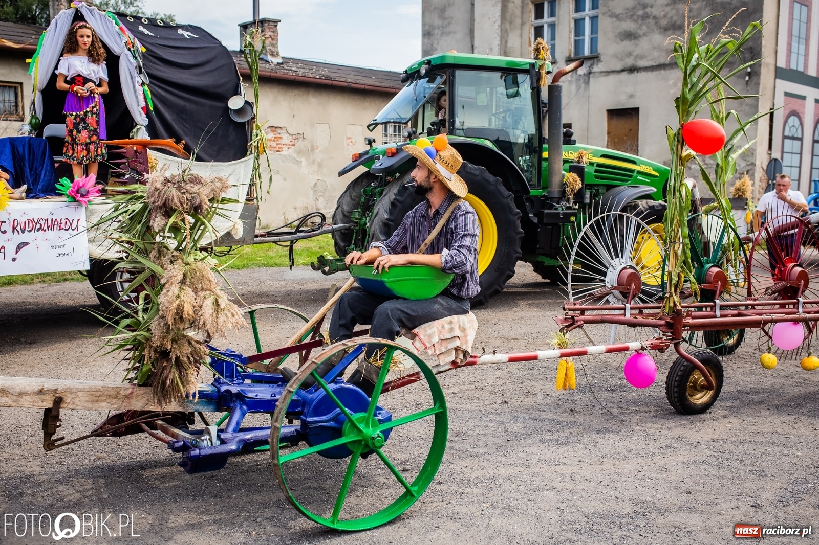 Zdjęcie w galerii na portalu naszraciborz.pl: Dożynki w Pietrowicach z lotu ptaka [WIDEO]  wiadomości z regionu