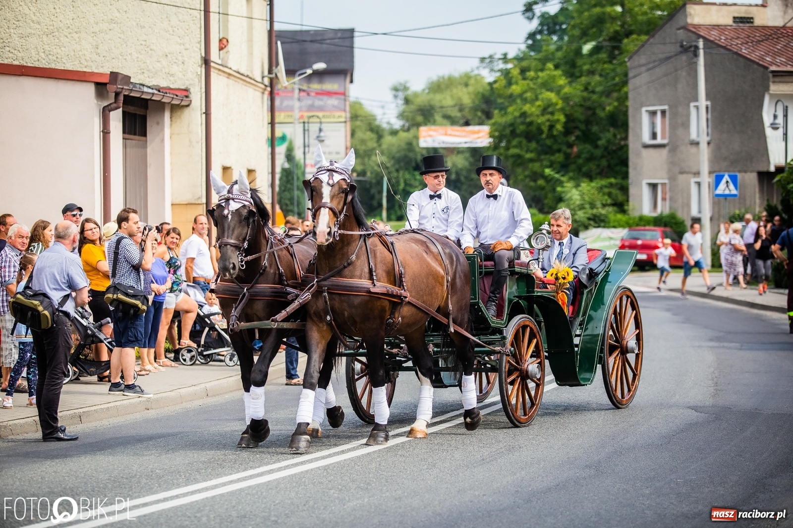 Zdjęcie w galerii na portalu naszraciborz.pl: Dożynki w Pietrowicach z lotu ptaka [WIDEO]  wiadomości z regionu
