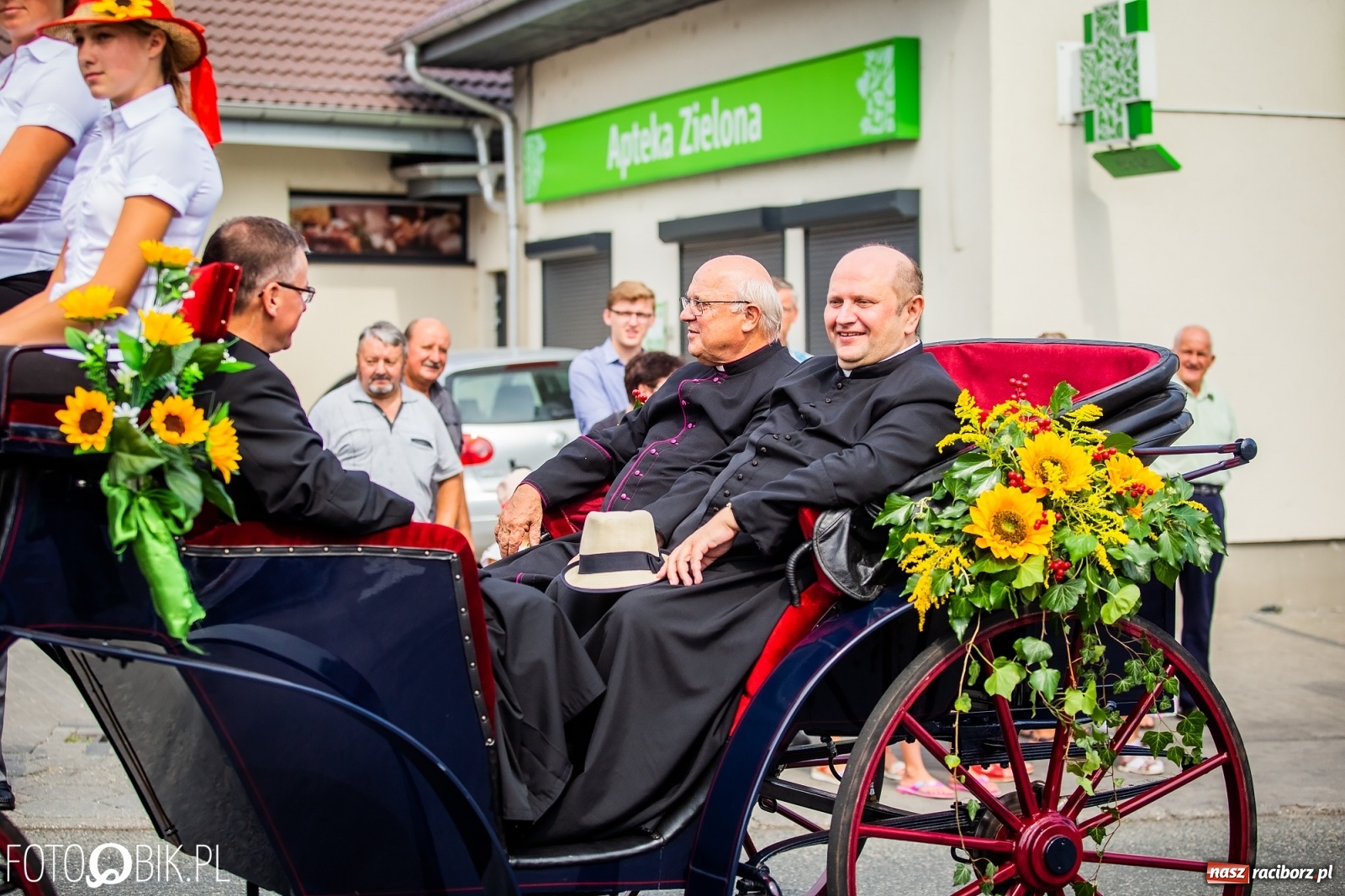 Zdjęcie w galerii na portalu naszraciborz.pl: Dożynki w Pietrowicach z lotu ptaka [WIDEO]  wiadomości z regionu