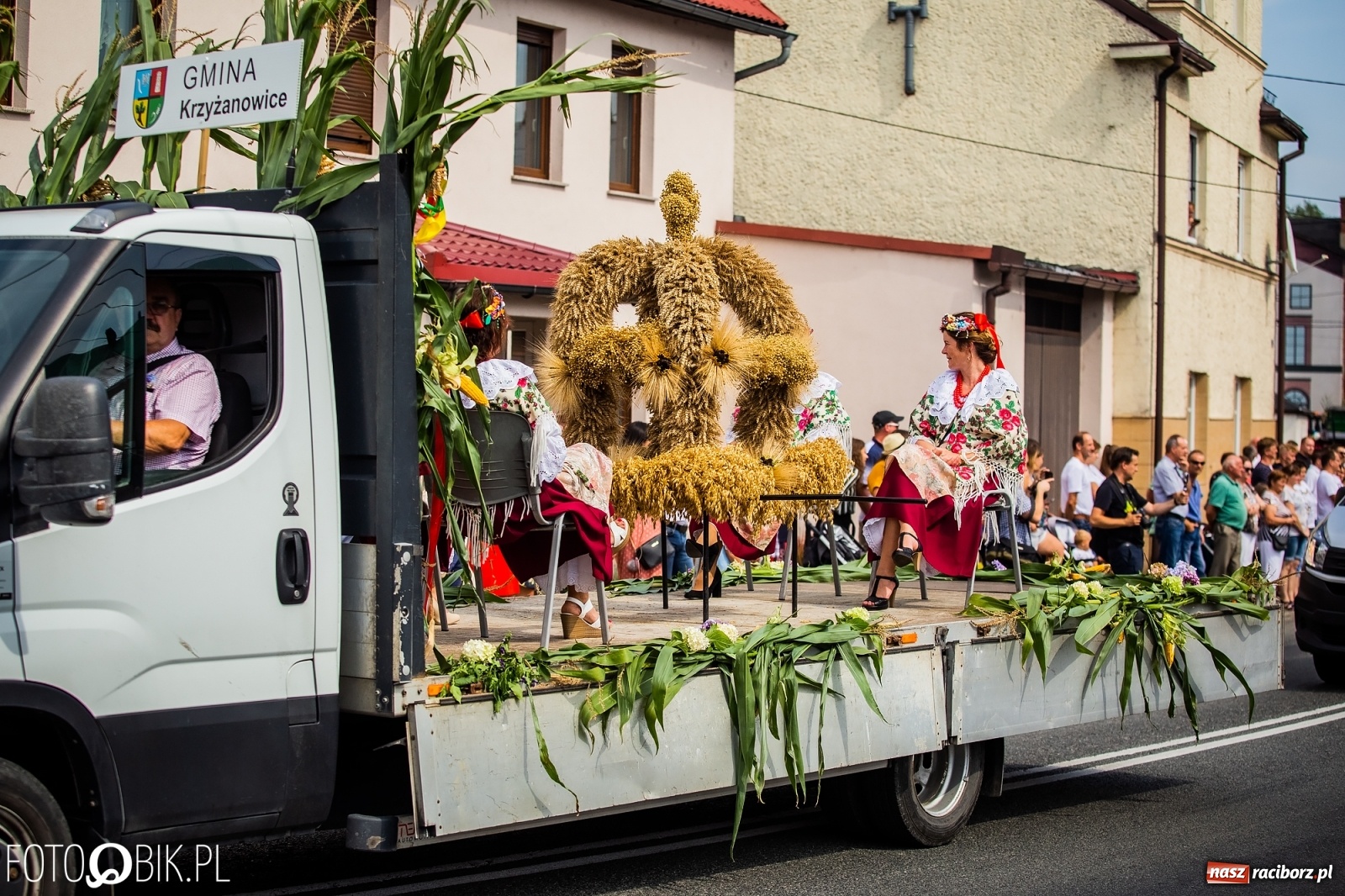Zdjęcie w galerii na portalu naszraciborz.pl: Dożynki w Pietrowicach z lotu ptaka [WIDEO]  wiadomości z regionu