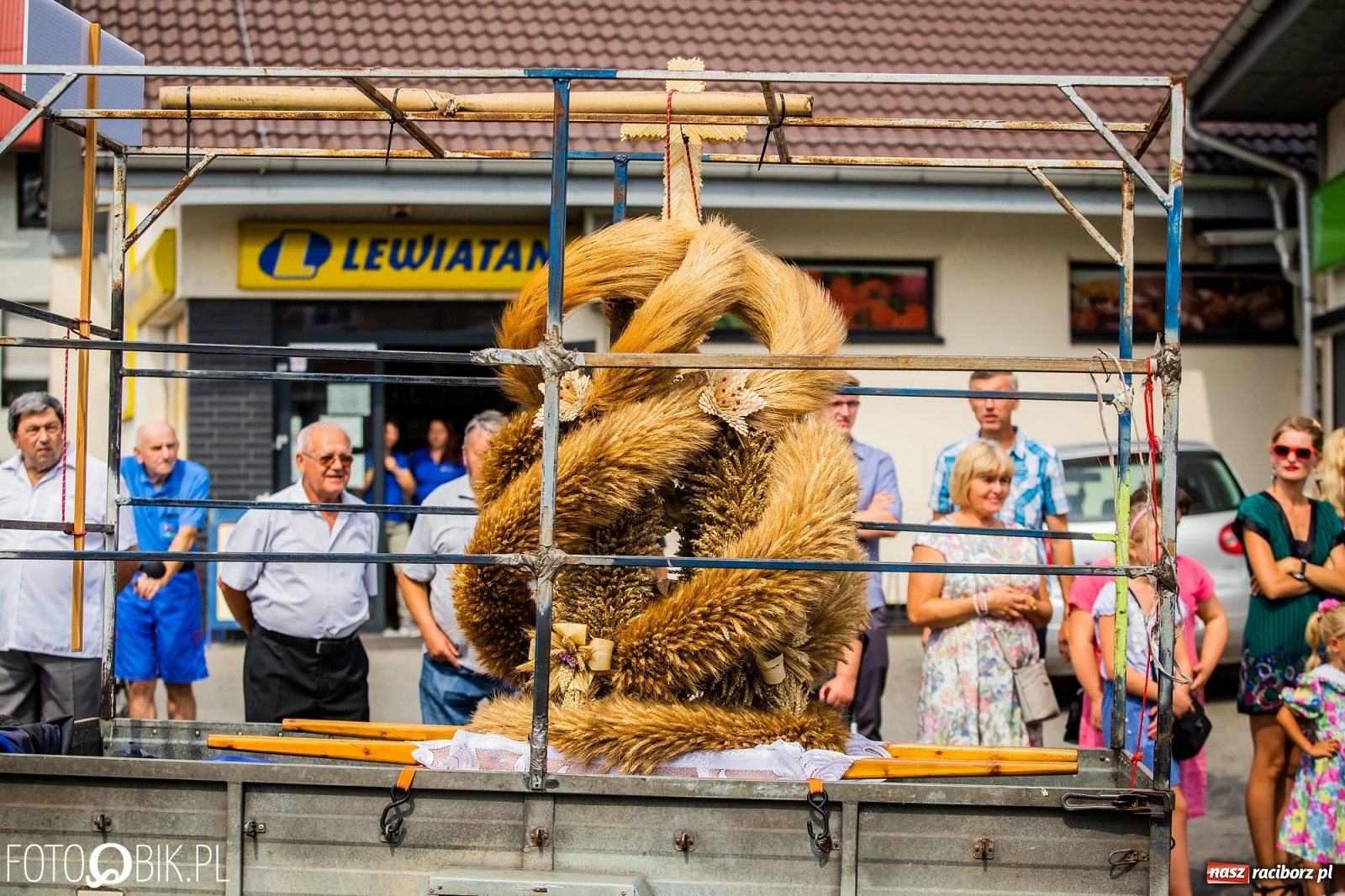 Zdjęcie w galerii na portalu naszraciborz.pl: Dożynki w Pietrowicach z lotu ptaka [WIDEO]  wiadomości z regionu