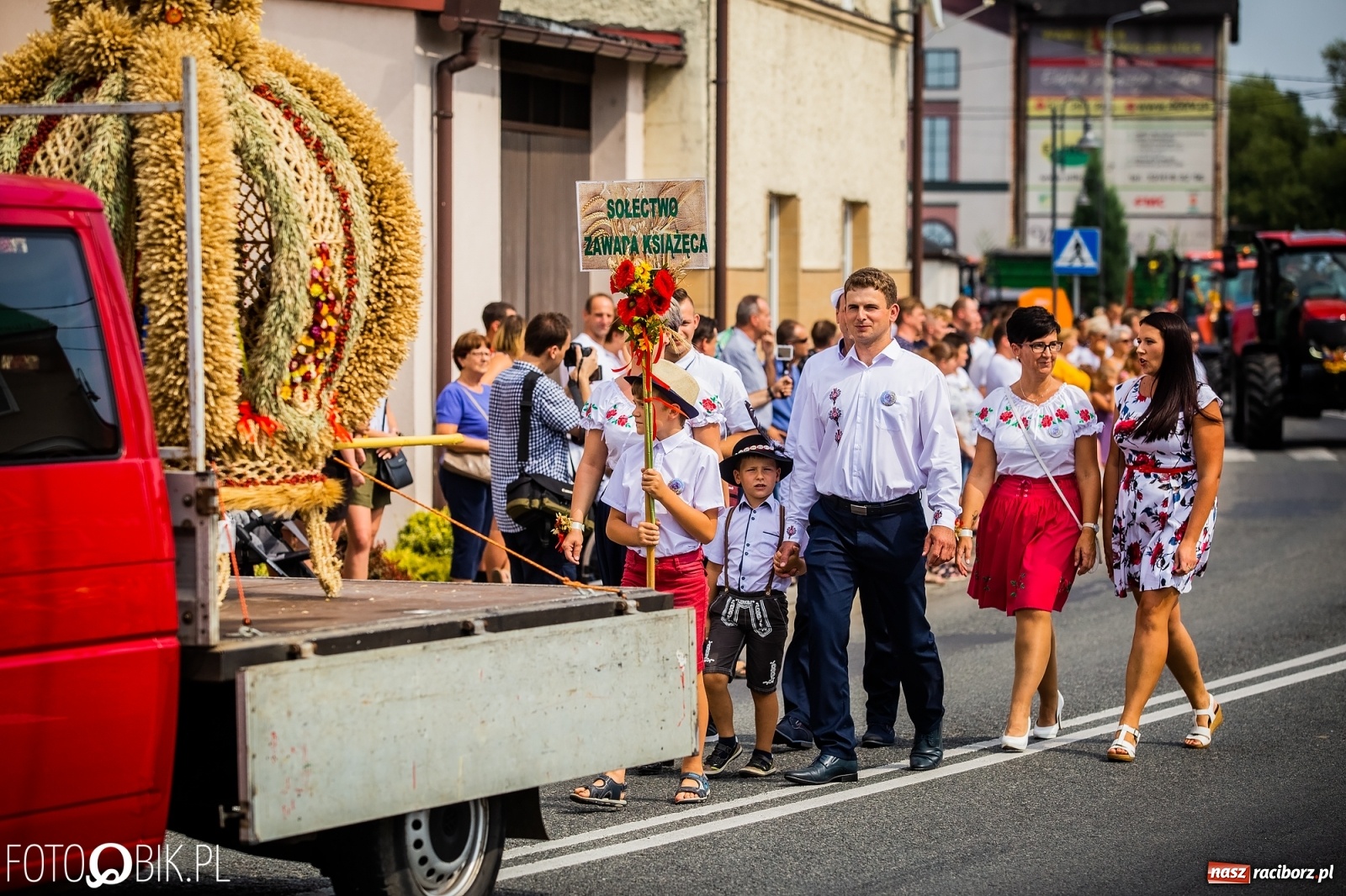 Zdjęcie w galerii na portalu naszraciborz.pl: Dożynki w Pietrowicach z lotu ptaka [WIDEO]  wiadomości z regionu