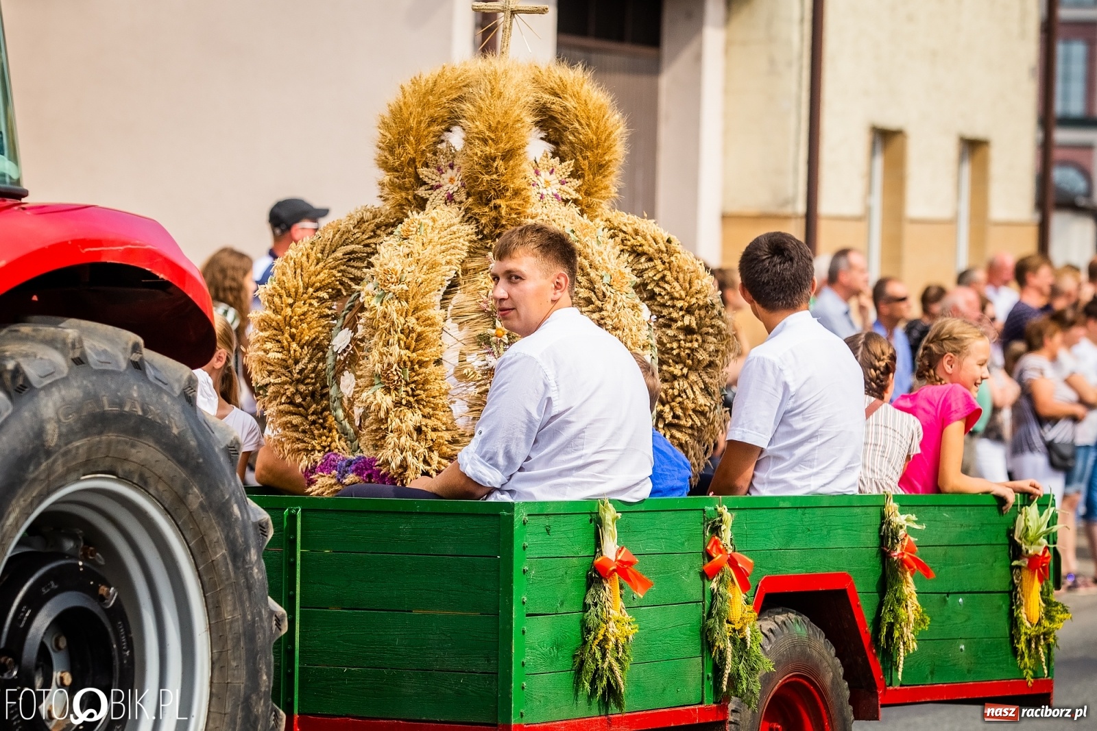 Zdjęcie w galerii na portalu naszraciborz.pl: Dożynki w Pietrowicach z lotu ptaka [WIDEO]  wiadomości z regionu