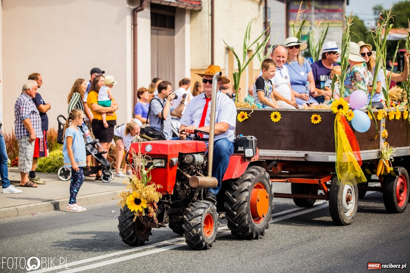 Zdjęcie w galerii na portalu naszraciborz.pl: Dożynki w Pietrowicach z lotu ptaka [WIDEO]  wiadomości z regionu