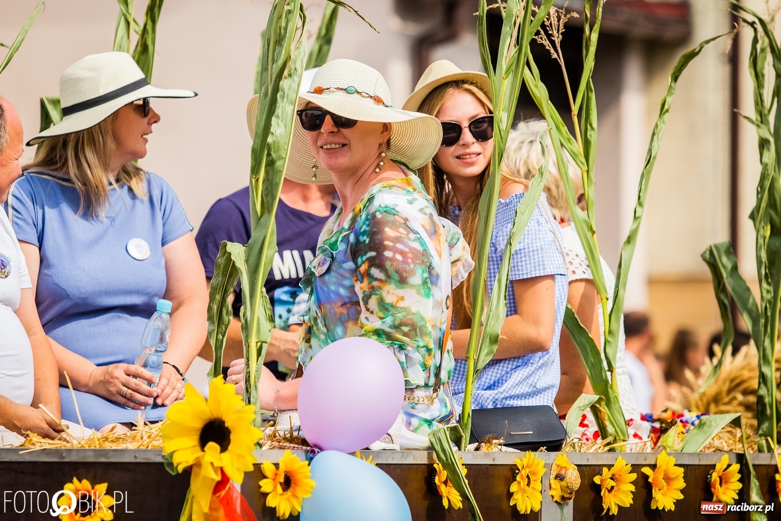 Zdjęcie w galerii na portalu naszraciborz.pl: Dożynki w Pietrowicach z lotu ptaka [WIDEO]  wiadomości z regionu