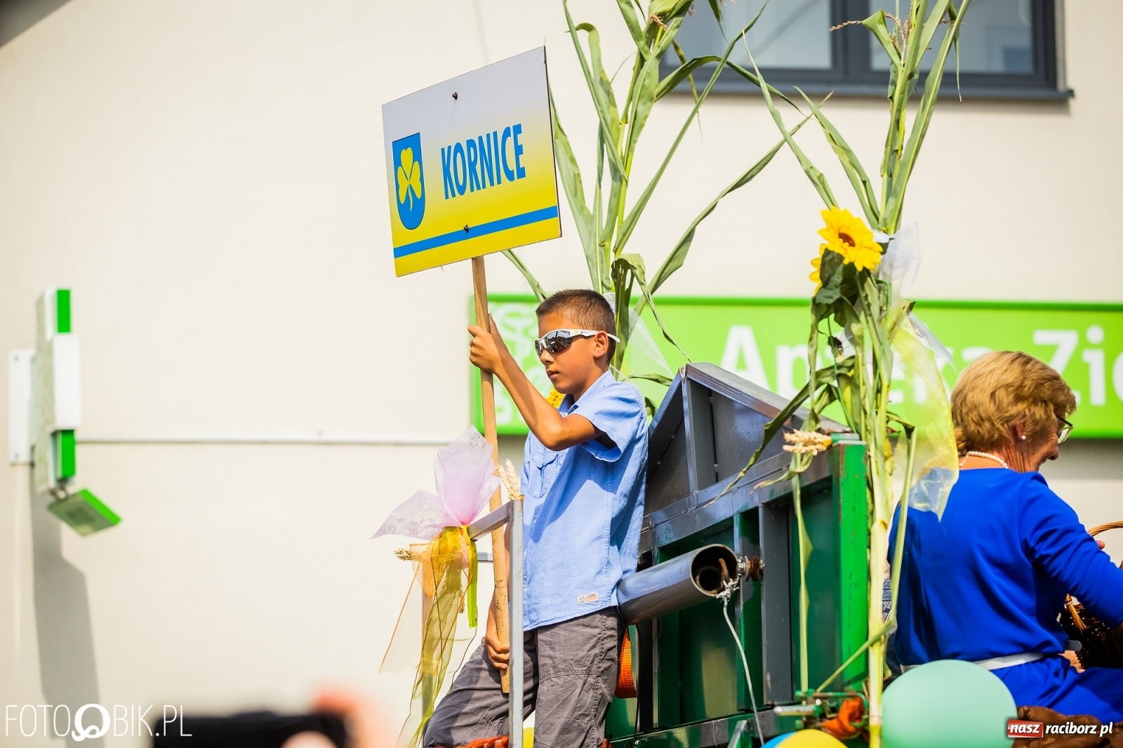 Zdjęcie w galerii na portalu naszraciborz.pl: Dożynki w Pietrowicach z lotu ptaka [WIDEO]  wiadomości z regionu