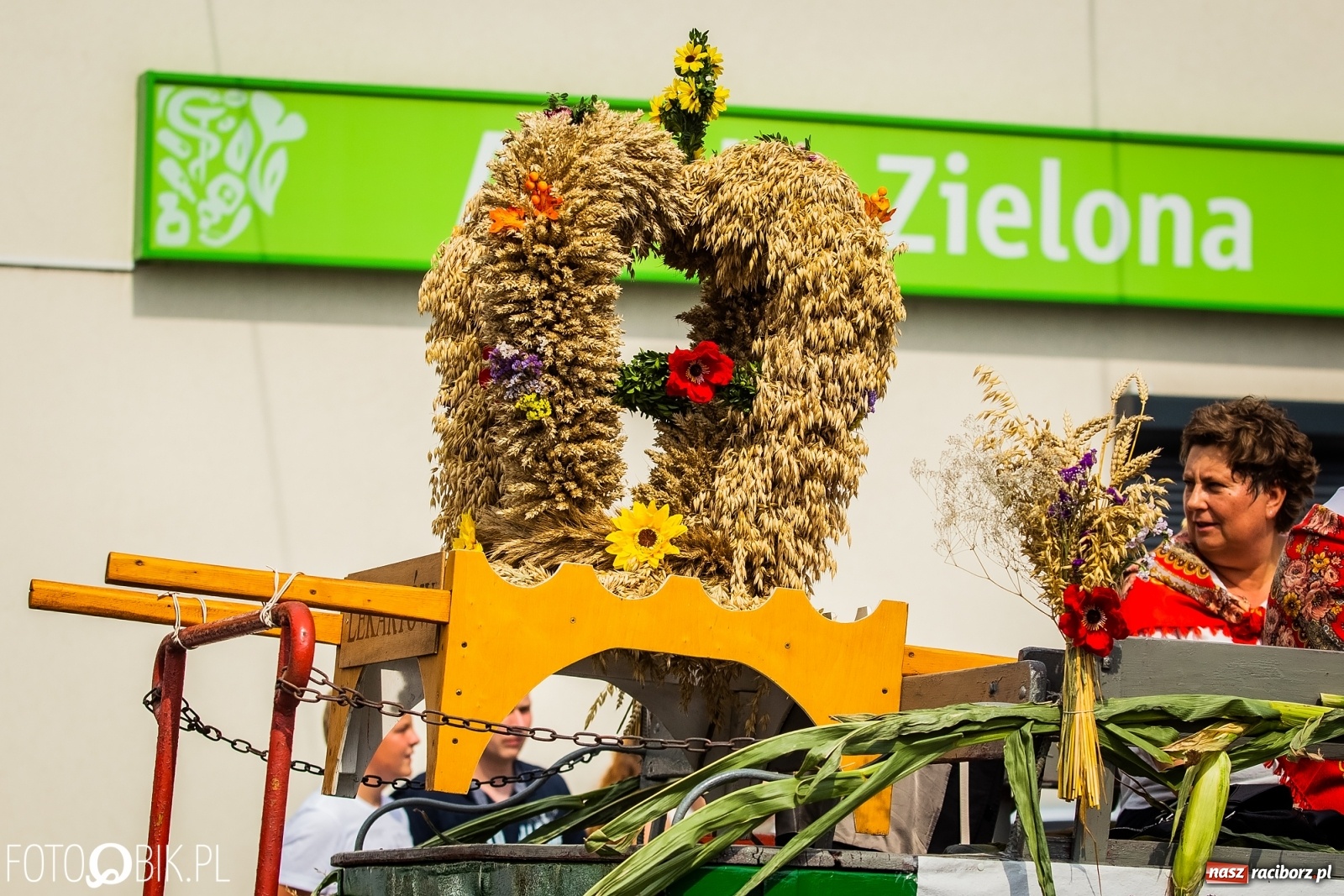 Zdjęcie w galerii na portalu naszraciborz.pl: Dożynki w Pietrowicach z lotu ptaka [WIDEO]  wiadomości z regionu