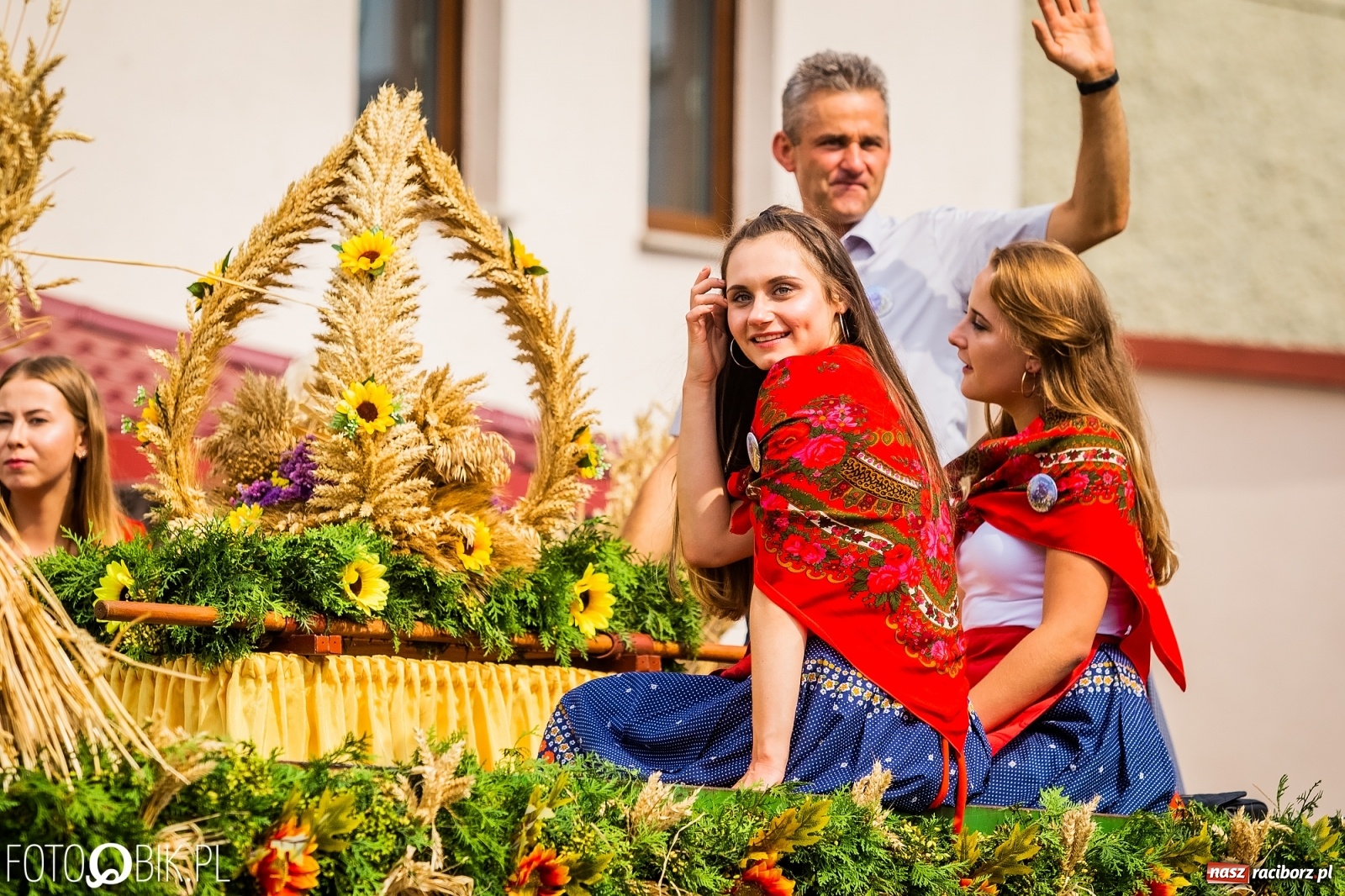 Zdjęcie w galerii na portalu naszraciborz.pl: Dożynki w Pietrowicach z lotu ptaka [WIDEO]  wiadomości z regionu