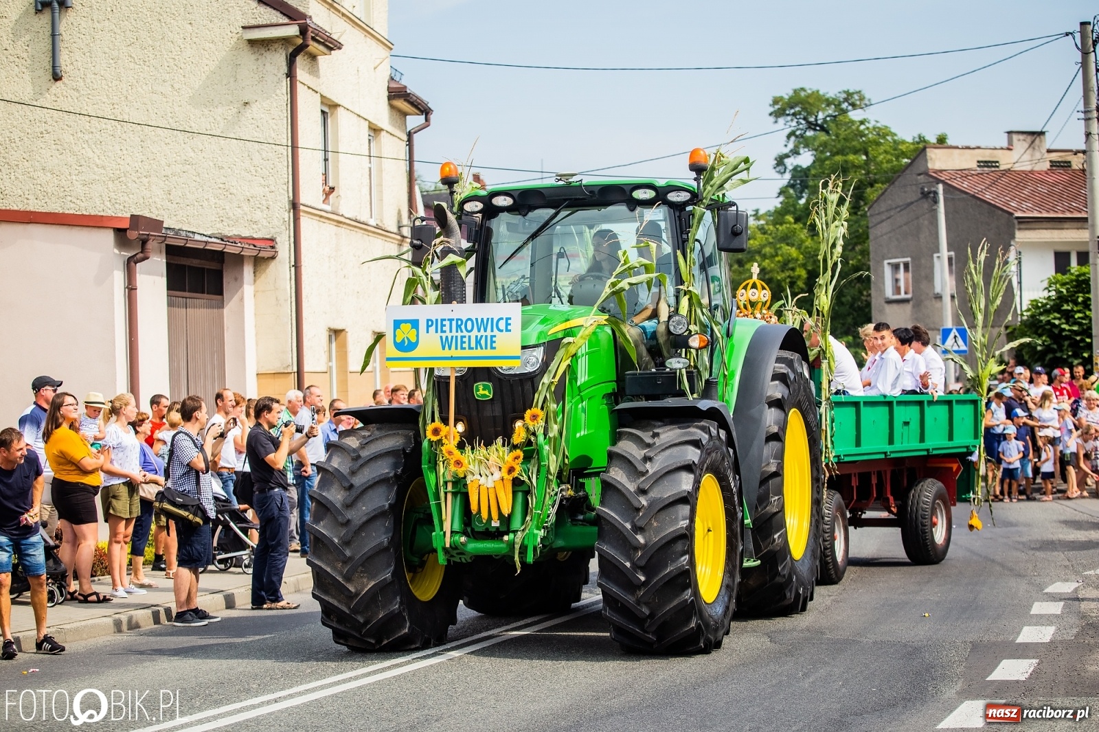Zdjęcie w galerii na portalu naszraciborz.pl: Dożynki w Pietrowicach z lotu ptaka [WIDEO]  wiadomości z regionu