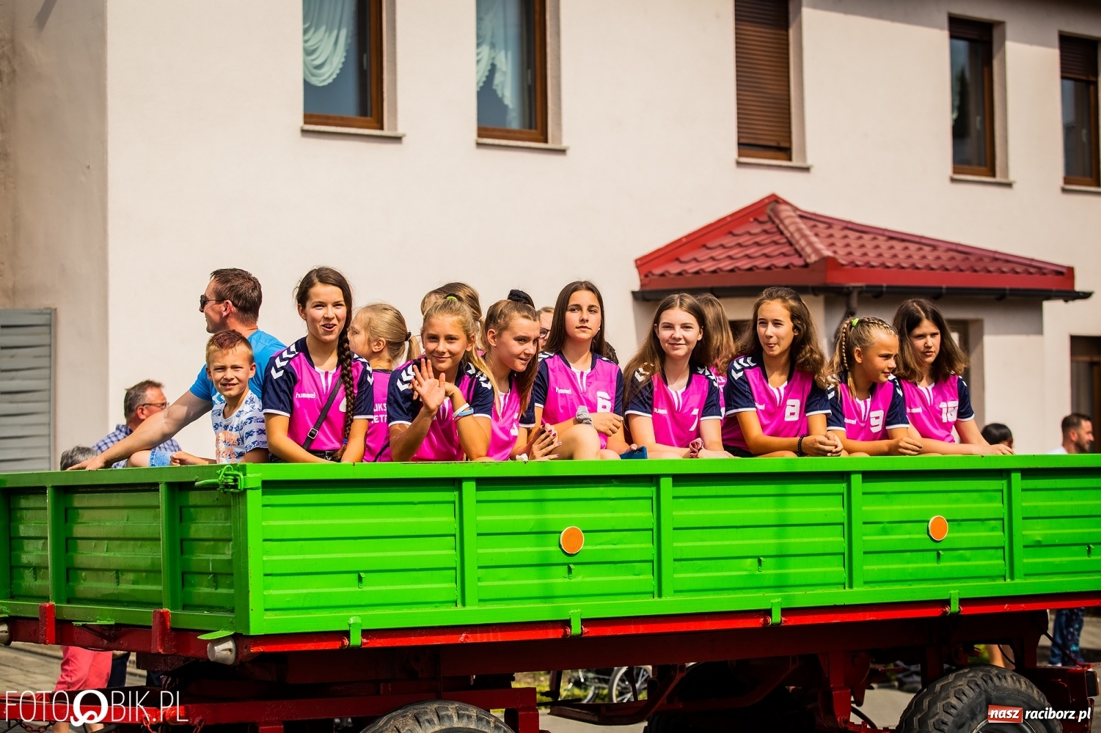 Zdjęcie w galerii na portalu naszraciborz.pl: Dożynki w Pietrowicach z lotu ptaka [WIDEO]  wiadomości z regionu