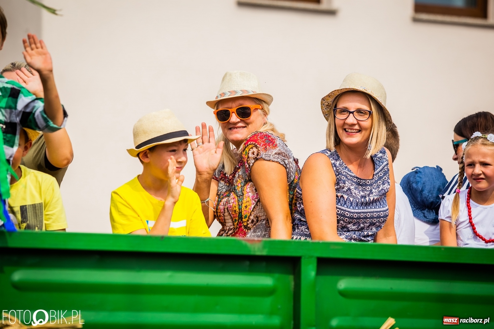 Zdjęcie w galerii na portalu naszraciborz.pl: Dożynki w Pietrowicach z lotu ptaka [WIDEO]  wiadomości z regionu