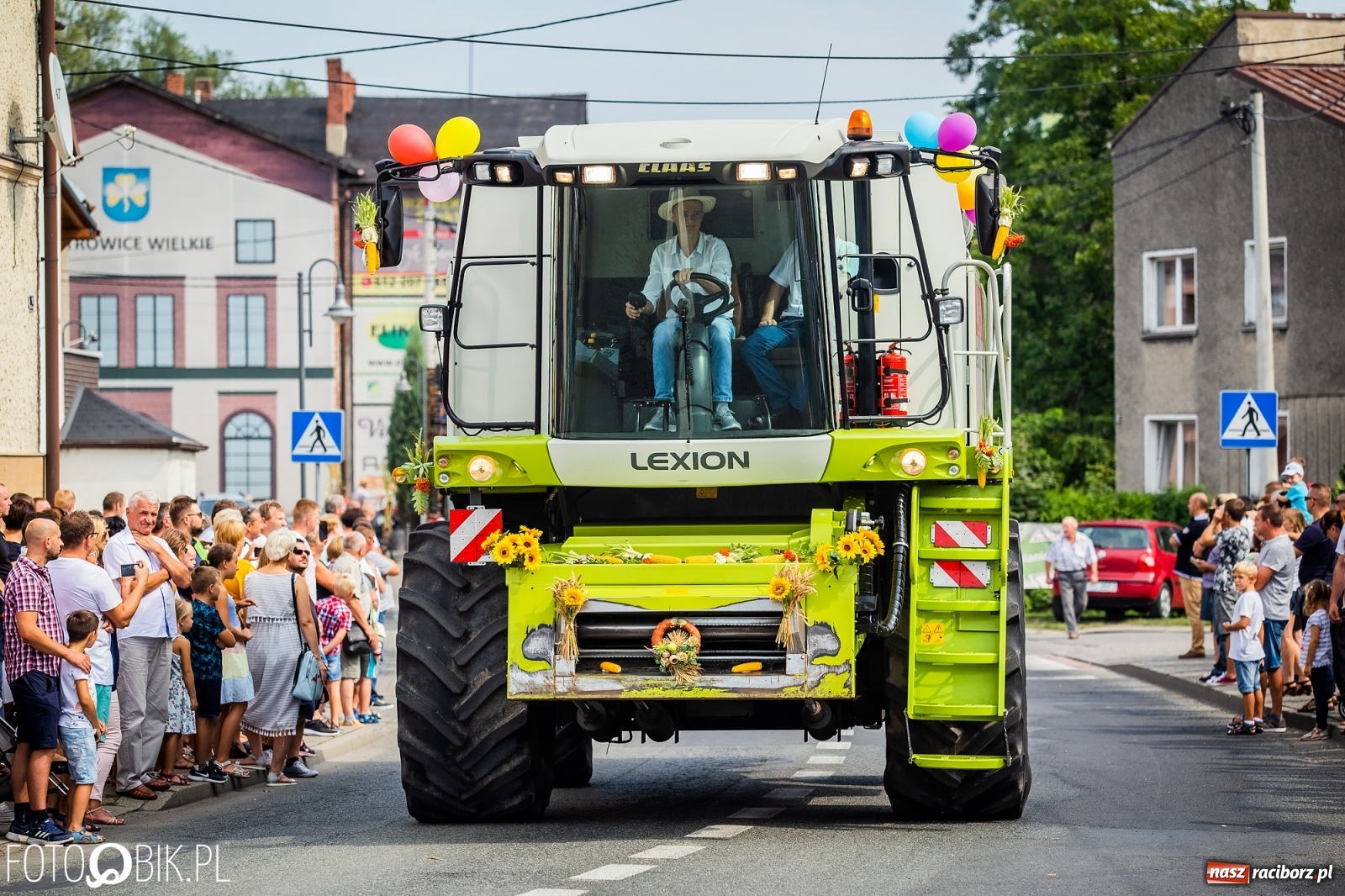Zdjęcie w galerii na portalu naszraciborz.pl: Dożynki w Pietrowicach z lotu ptaka [WIDEO]  wiadomości z regionu