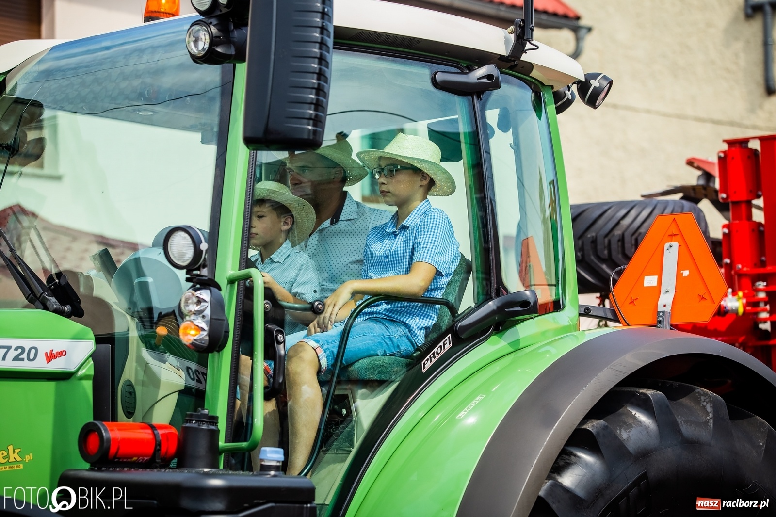 Zdjęcie w galerii na portalu naszraciborz.pl: Dożynki w Pietrowicach z lotu ptaka [WIDEO]  wiadomości z regionu