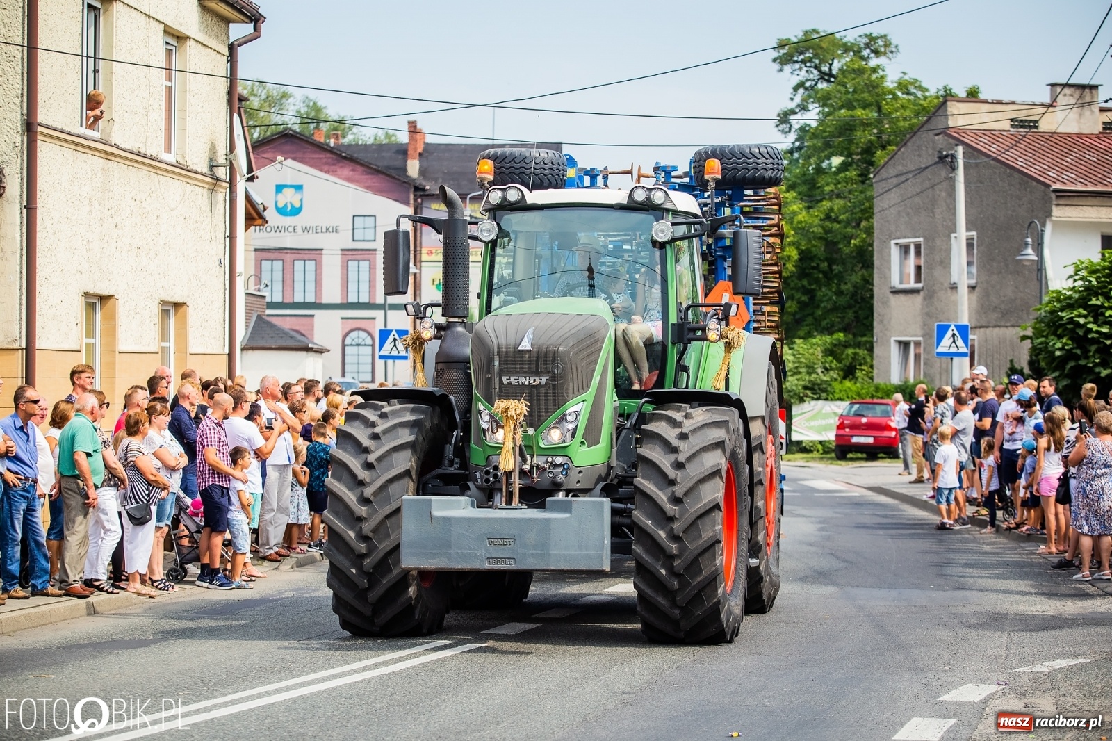 Zdjęcie w galerii na portalu naszraciborz.pl: Dożynki w Pietrowicach z lotu ptaka [WIDEO]  wiadomości z regionu