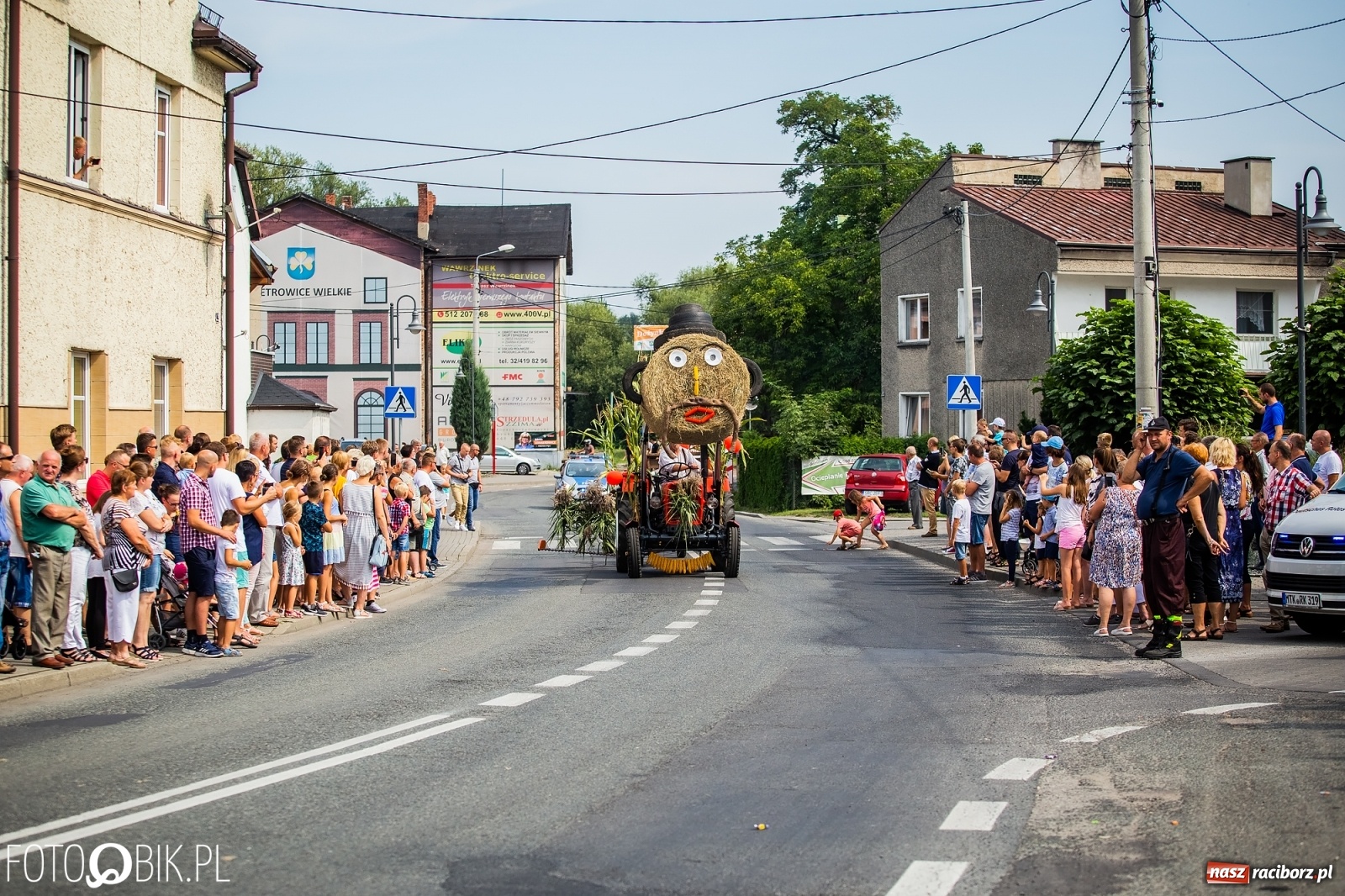 Zdjęcie w galerii na portalu naszraciborz.pl: Dożynki w Pietrowicach z lotu ptaka [WIDEO]  wiadomości z regionu