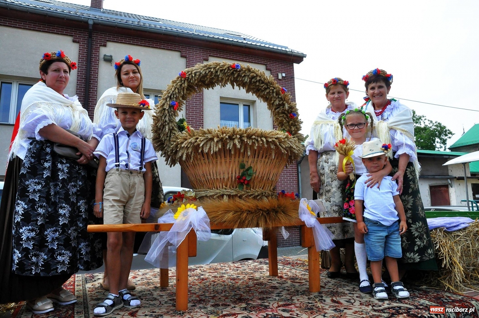 Zdjęcie w galerii na portalu naszraciborz.pl: Dożynki w Pietrowicach z lotu ptaka [WIDEO]  wiadomości z regionu