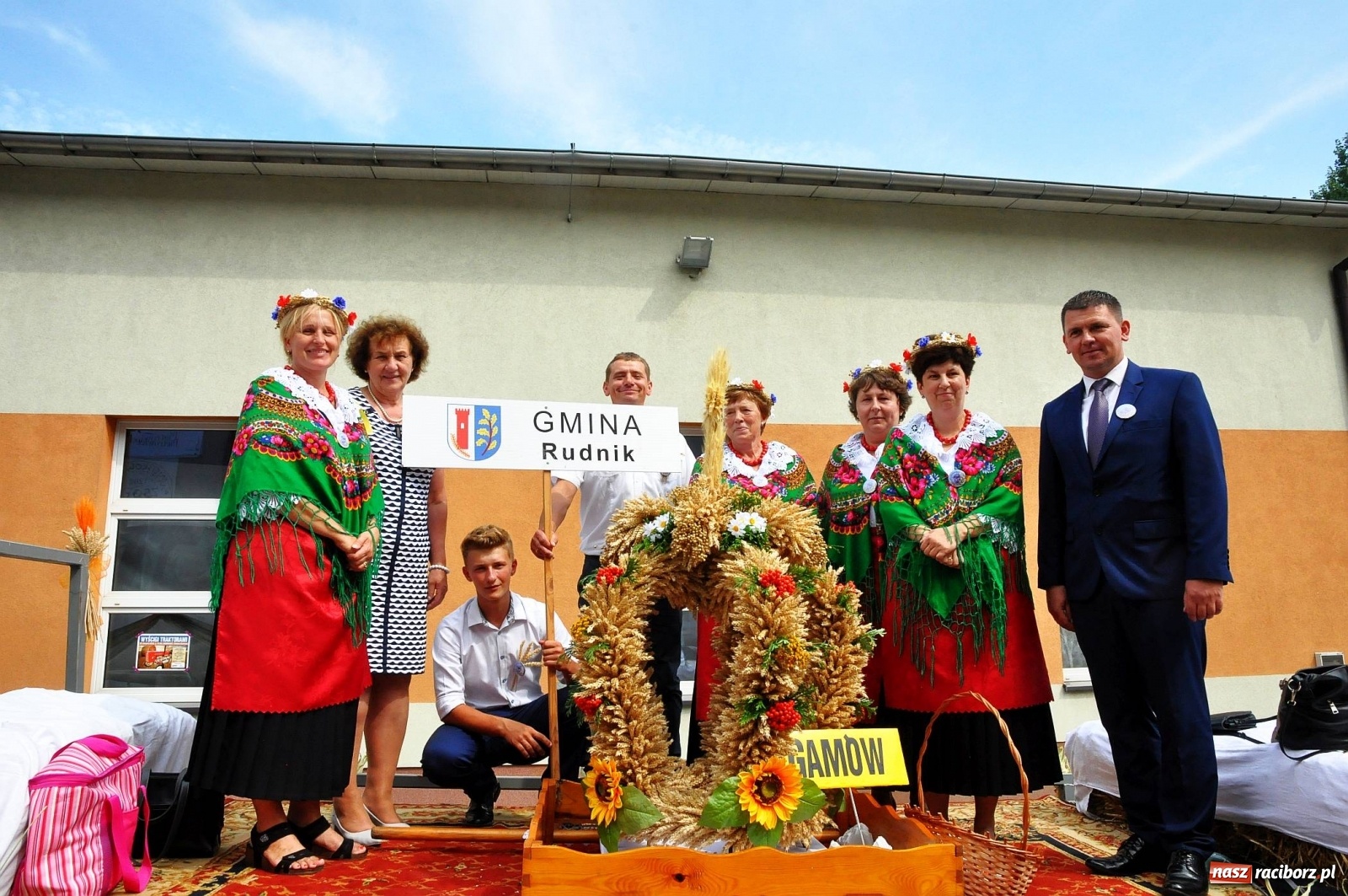 Zdjęcie w galerii na portalu naszraciborz.pl: Dożynki w Pietrowicach z lotu ptaka [WIDEO]  wiadomości z regionu