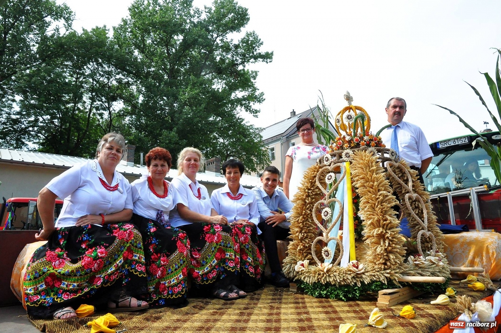 Zdjęcie w galerii na portalu naszraciborz.pl: Dożynki w Pietrowicach z lotu ptaka [WIDEO]  wiadomości z regionu