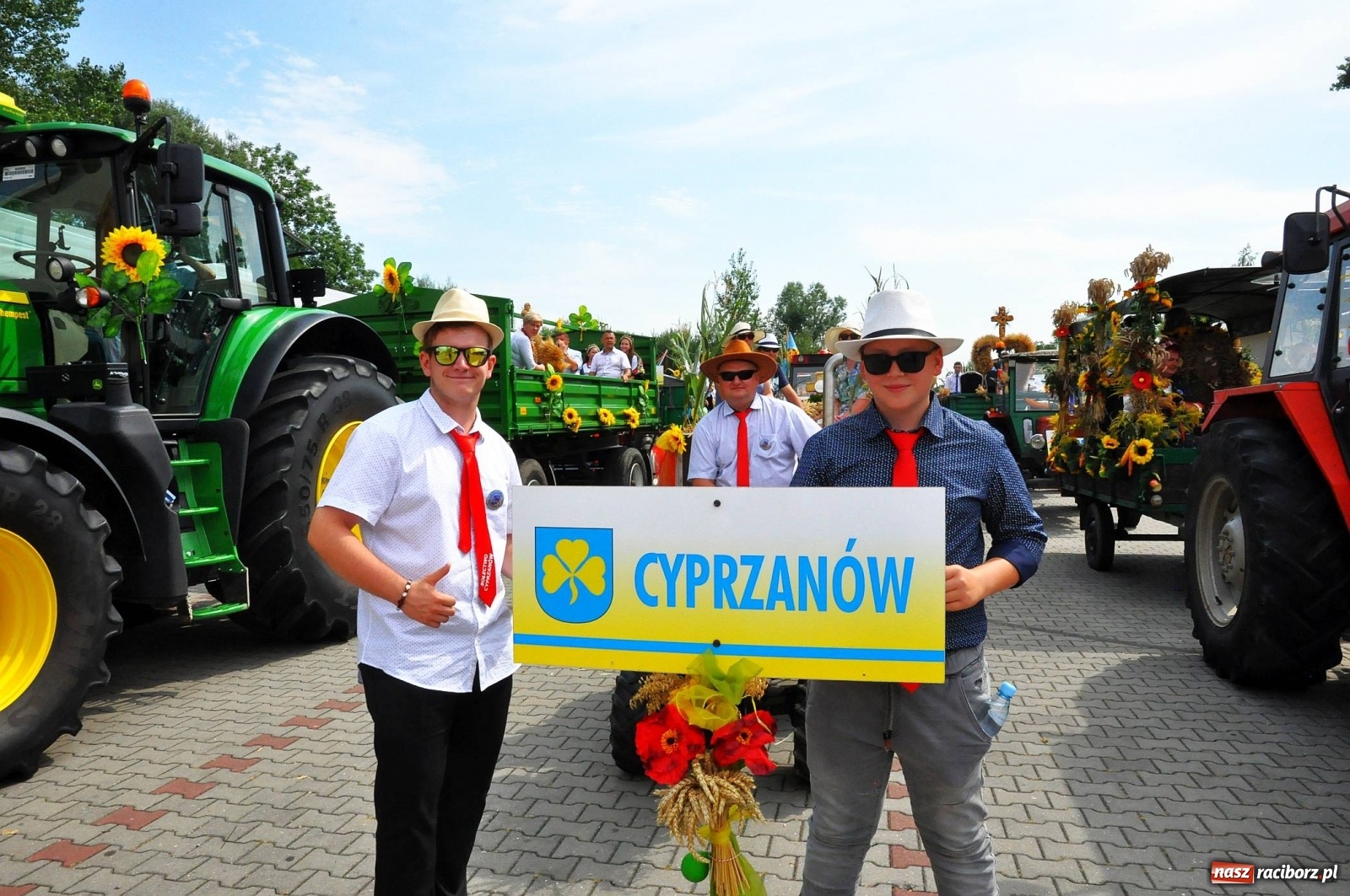 Zdjęcie w galerii na portalu naszraciborz.pl: Dożynki w Pietrowicach z lotu ptaka [WIDEO]  wiadomości z regionu