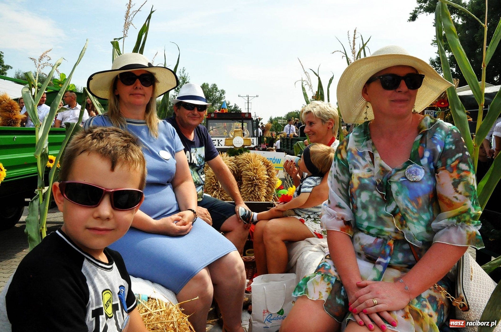 Zdjęcie w galerii na portalu naszraciborz.pl: Dożynki w Pietrowicach z lotu ptaka [WIDEO]  wiadomości z regionu