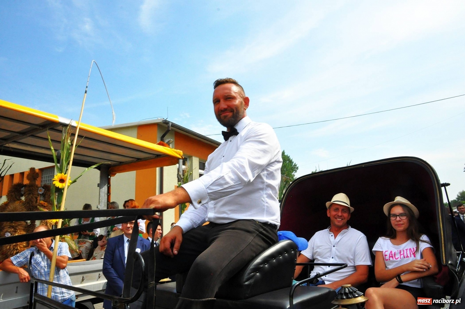 Zdjęcie w galerii na portalu naszraciborz.pl: Dożynki w Pietrowicach z lotu ptaka [WIDEO]  wiadomości z regionu