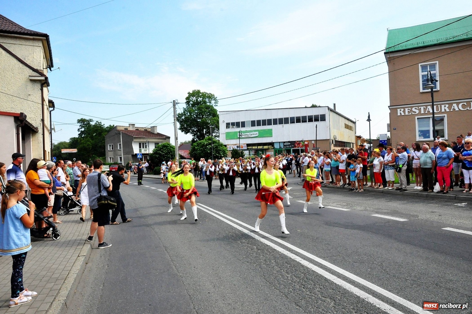 Zdjęcie w galerii na portalu naszraciborz.pl: Dożynki w Pietrowicach z lotu ptaka [WIDEO]  wiadomości z regionu