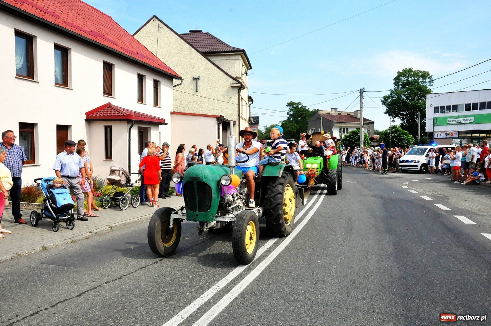Zdjęcie w galerii na portalu naszraciborz.pl: Dożynki w Pietrowicach z lotu ptaka [WIDEO]  wiadomości z regionu