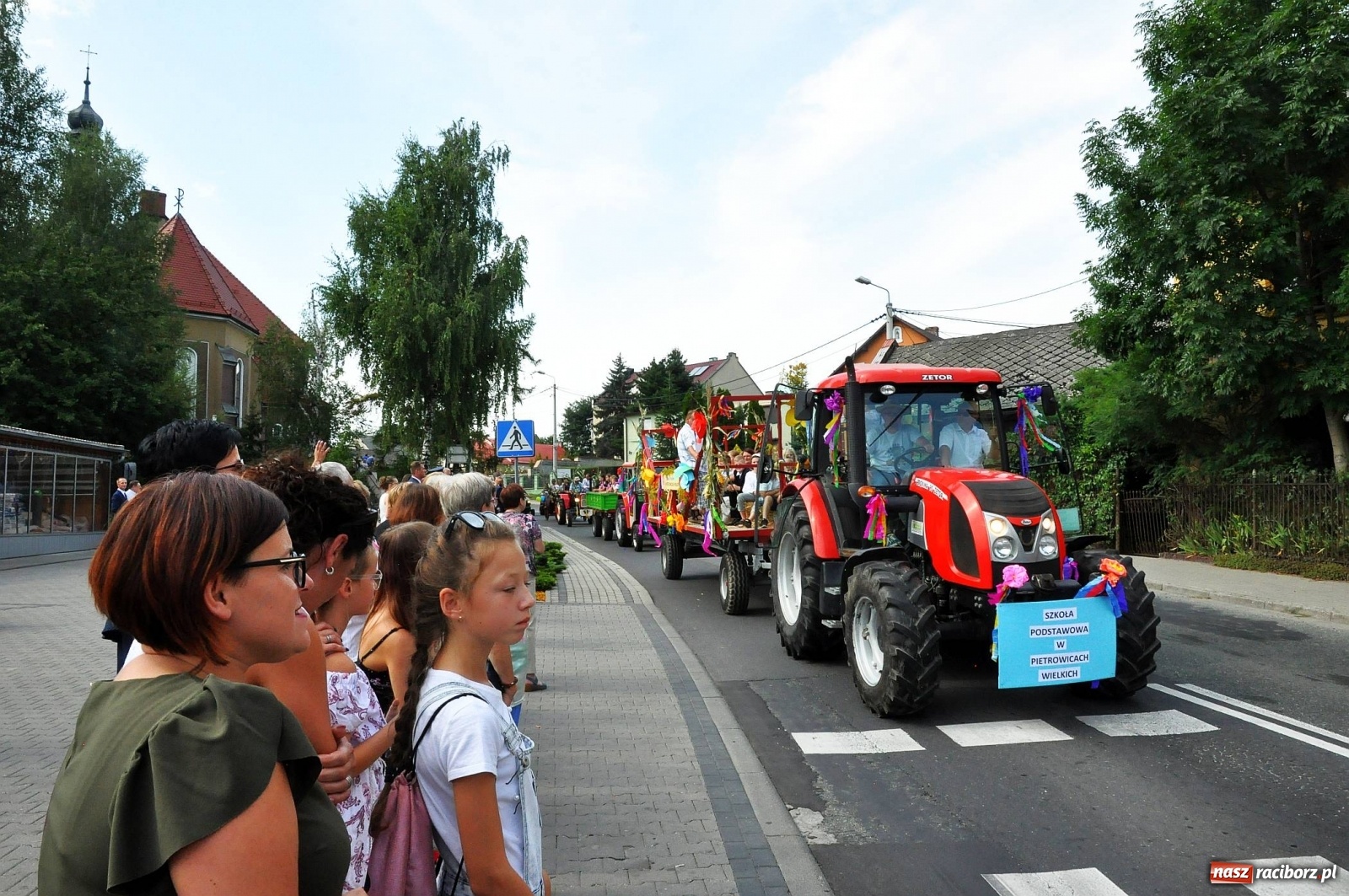 Zdjęcie w galerii na portalu naszraciborz.pl: Dożynki w Pietrowicach z lotu ptaka [WIDEO]  wiadomości z regionu
