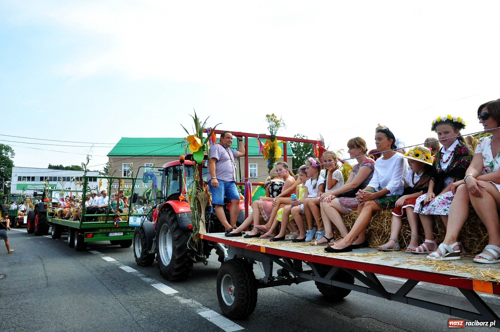 Zdjęcie w galerii na portalu naszraciborz.pl: Dożynki w Pietrowicach z lotu ptaka [WIDEO]  wiadomości z regionu