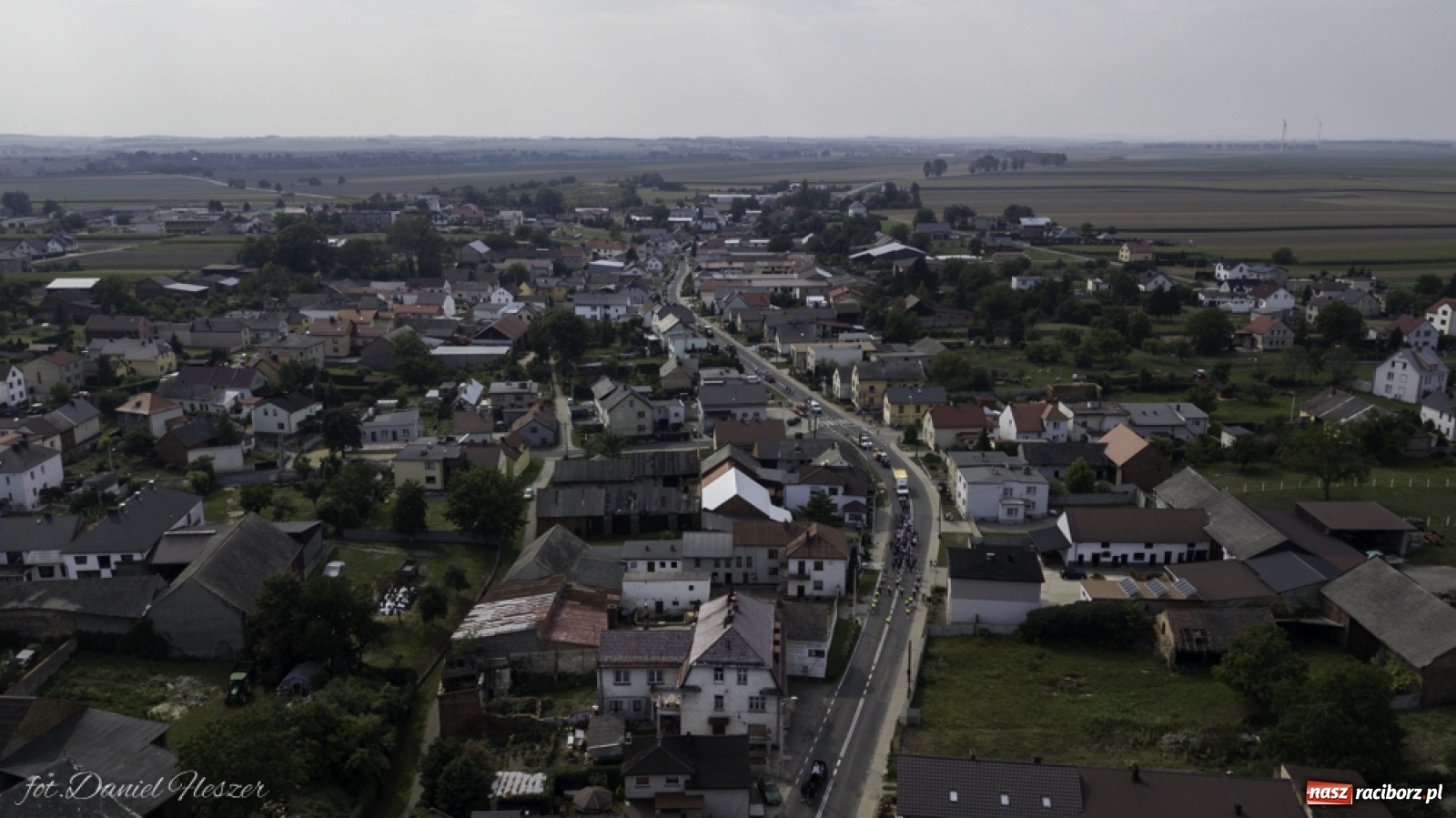 Zdjęcie w galerii na portalu naszraciborz.pl: Dożynki w Pietrowicach z lotu ptaka [WIDEO]  wiadomości z regionu