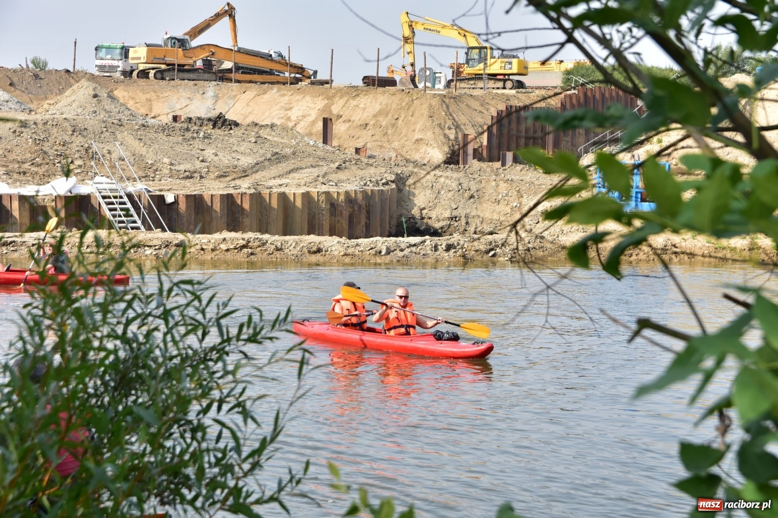 Zdjęcie w galerii na portalu naszraciborz.pl: Organizatorzy Pływadła szukają chętnych do sprzątania Odry wiadomości z regionu