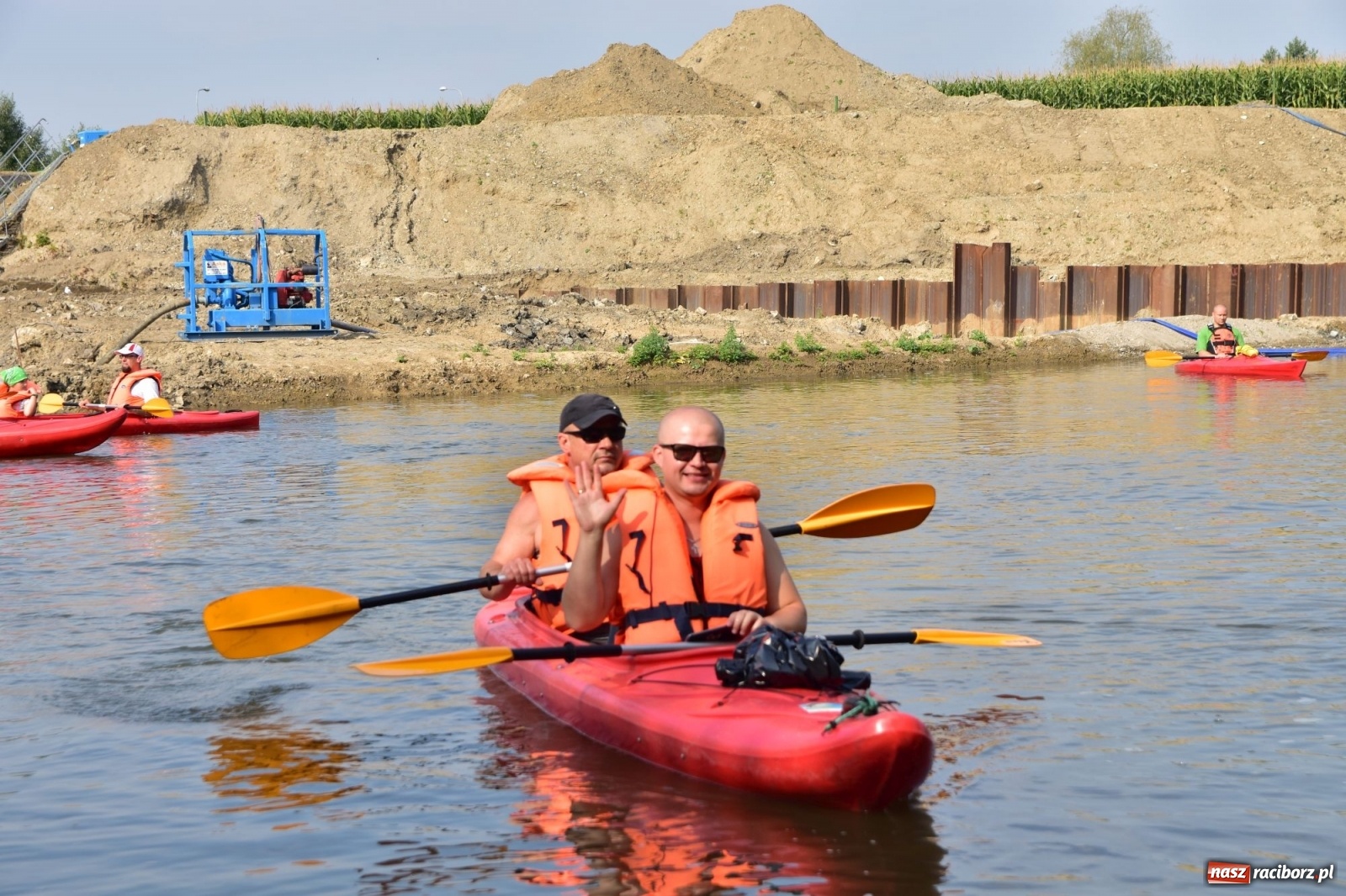 Zdjęcie w galerii na portalu naszraciborz.pl: Organizatorzy Pływadła szukają chętnych do sprzątania Odry wiadomości z regionu