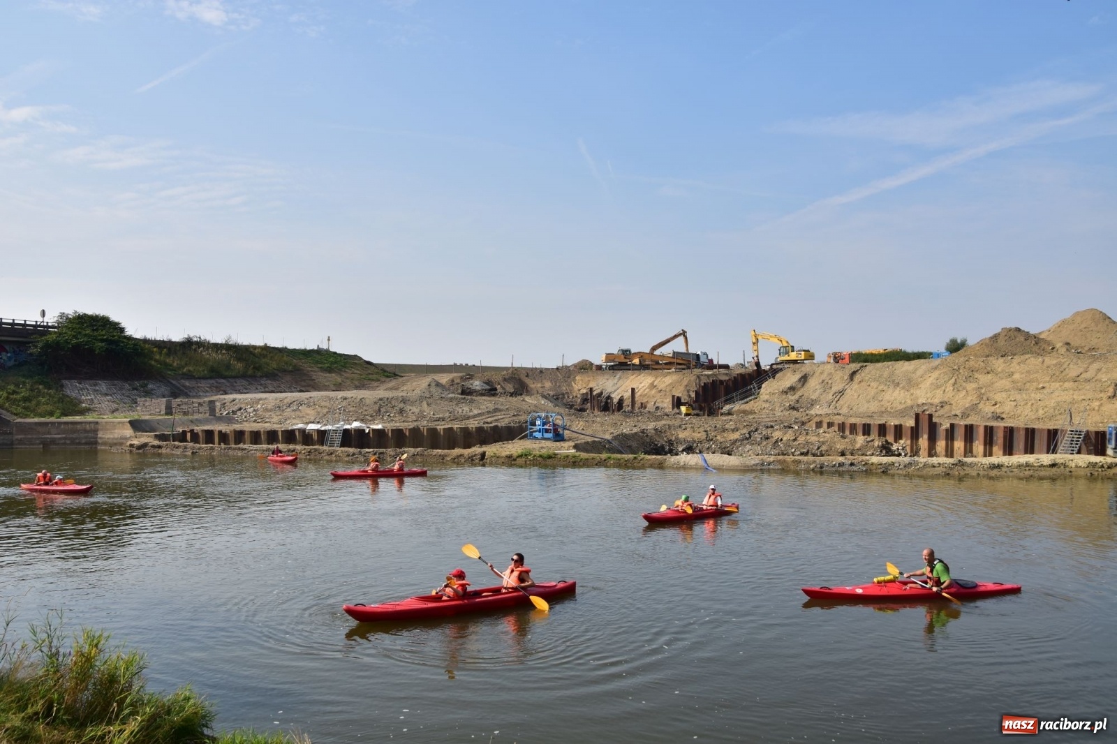 Zdjęcie w galerii na portalu naszraciborz.pl: Organizatorzy Pływadła szukają chętnych do sprzątania Odry wiadomości z regionu