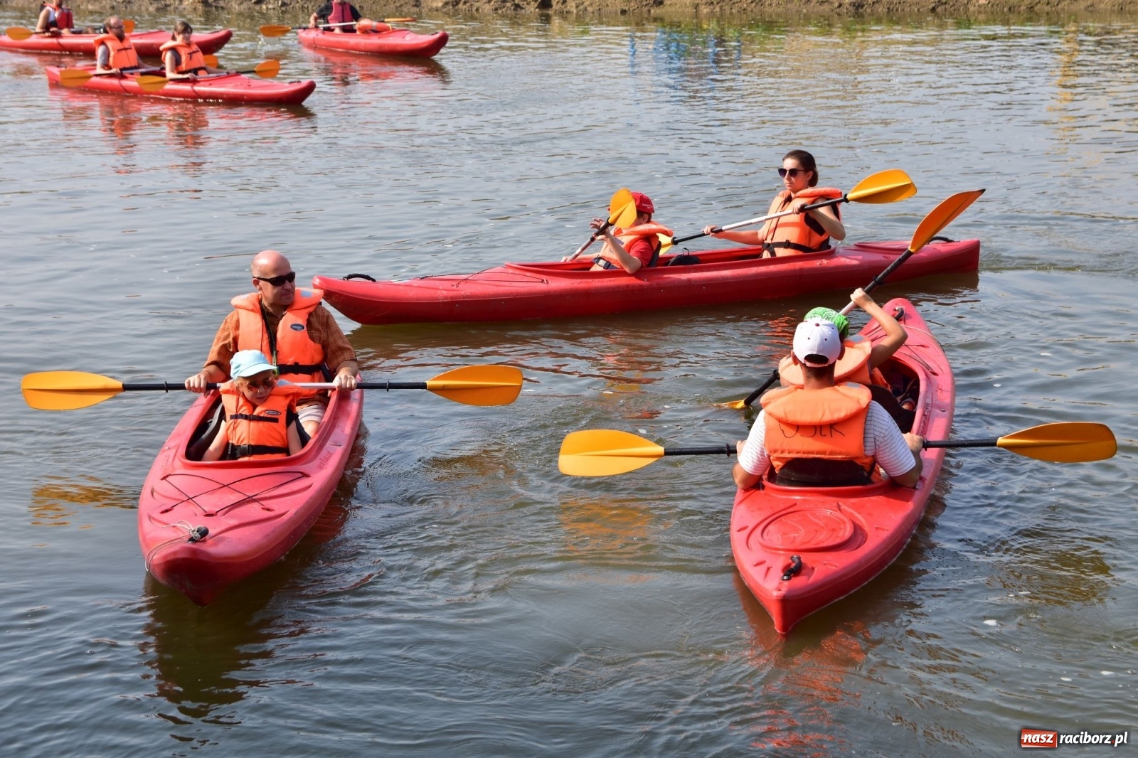 Zdjęcie w galerii na portalu naszraciborz.pl: Organizatorzy Pływadła szukają chętnych do sprzątania Odry wiadomości z regionu