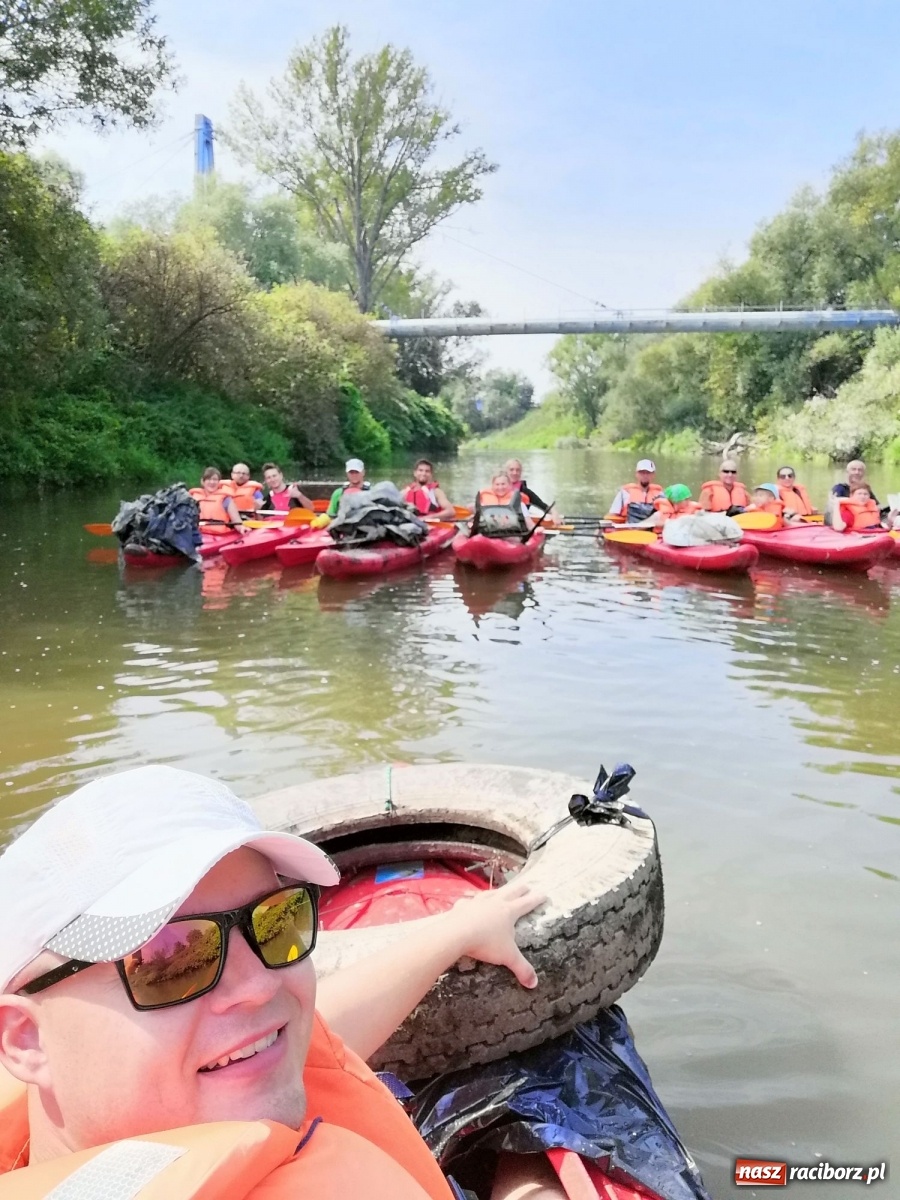 Zdjęcie w galerii na portalu naszraciborz.pl: Organizatorzy Pływadła szukają chętnych do sprzątania Odry wiadomości z regionu